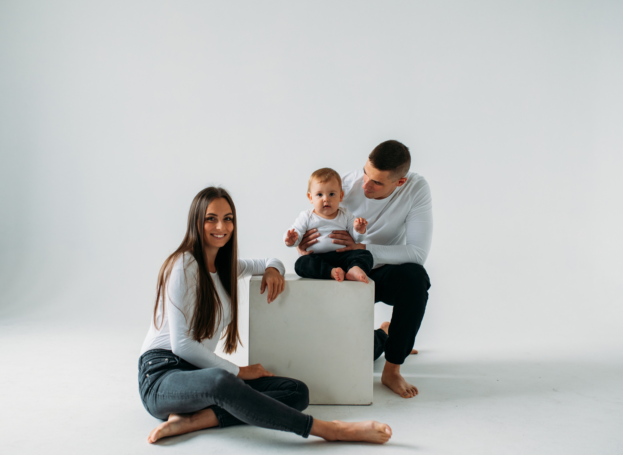 Adrian & Dušana & Sebastian. Krása tehotenstva v objektíve — Maria Milosovic, tehotenská fotografka