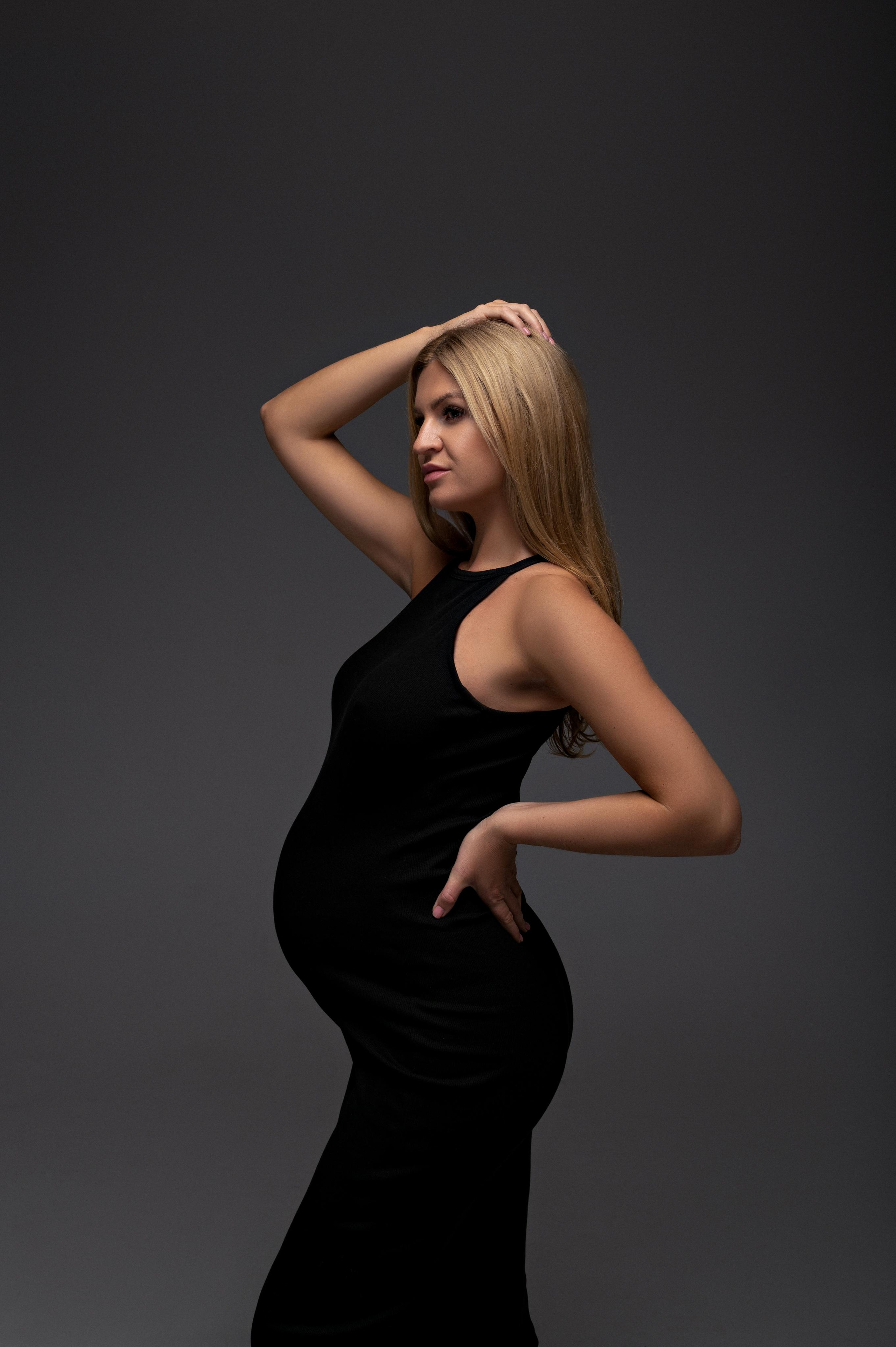 Jana. Krása tehotenstva v objektíve — Maria Milosovic, tehotenská fotografka