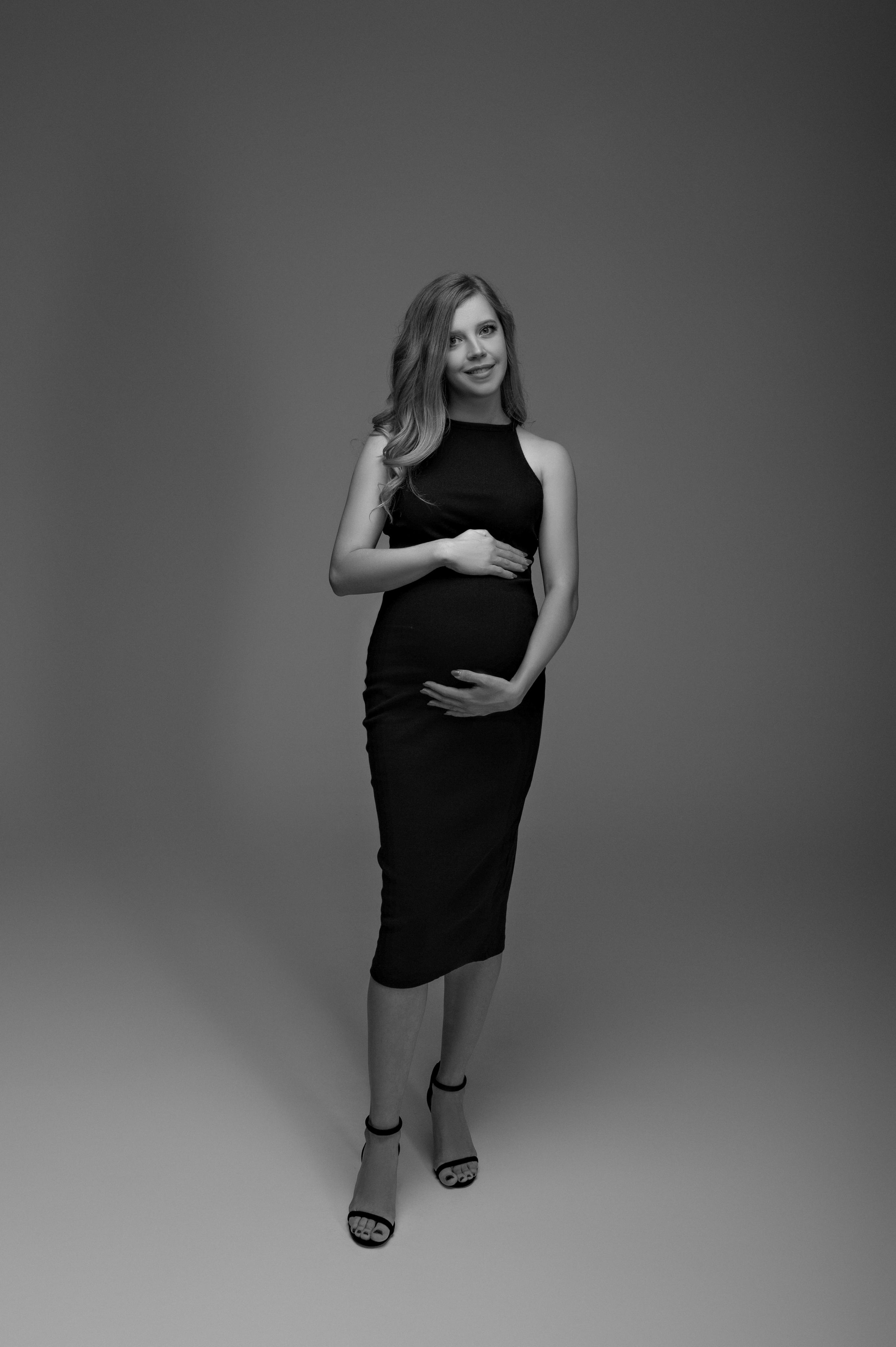 Monika. Krása tehotenstva v objektíve — Maria Milosovic, tehotenská fotografka