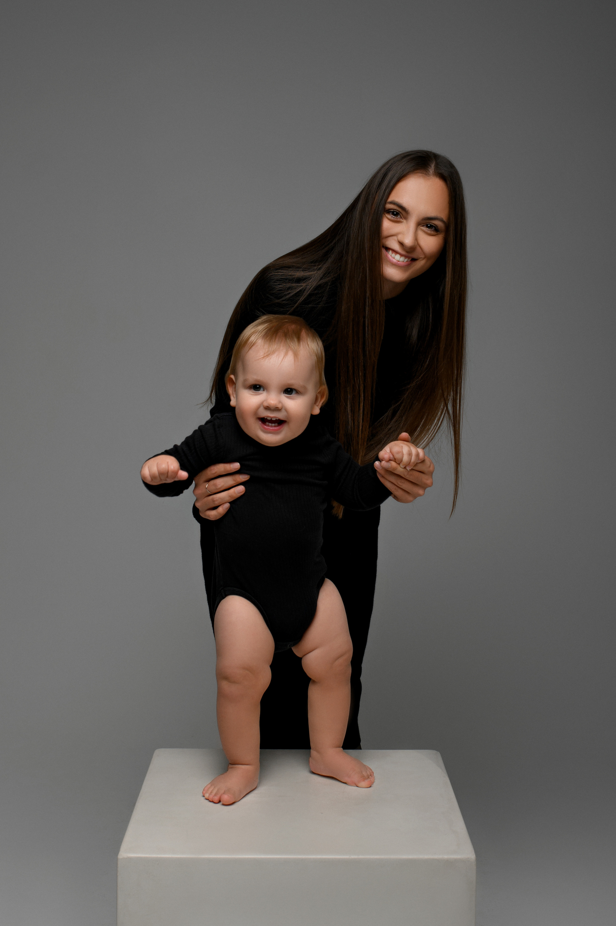 Adrian & Dušana & Sebastian. Krása tehotenstva v objektíve — Maria Milosovic, tehotenská fotografka