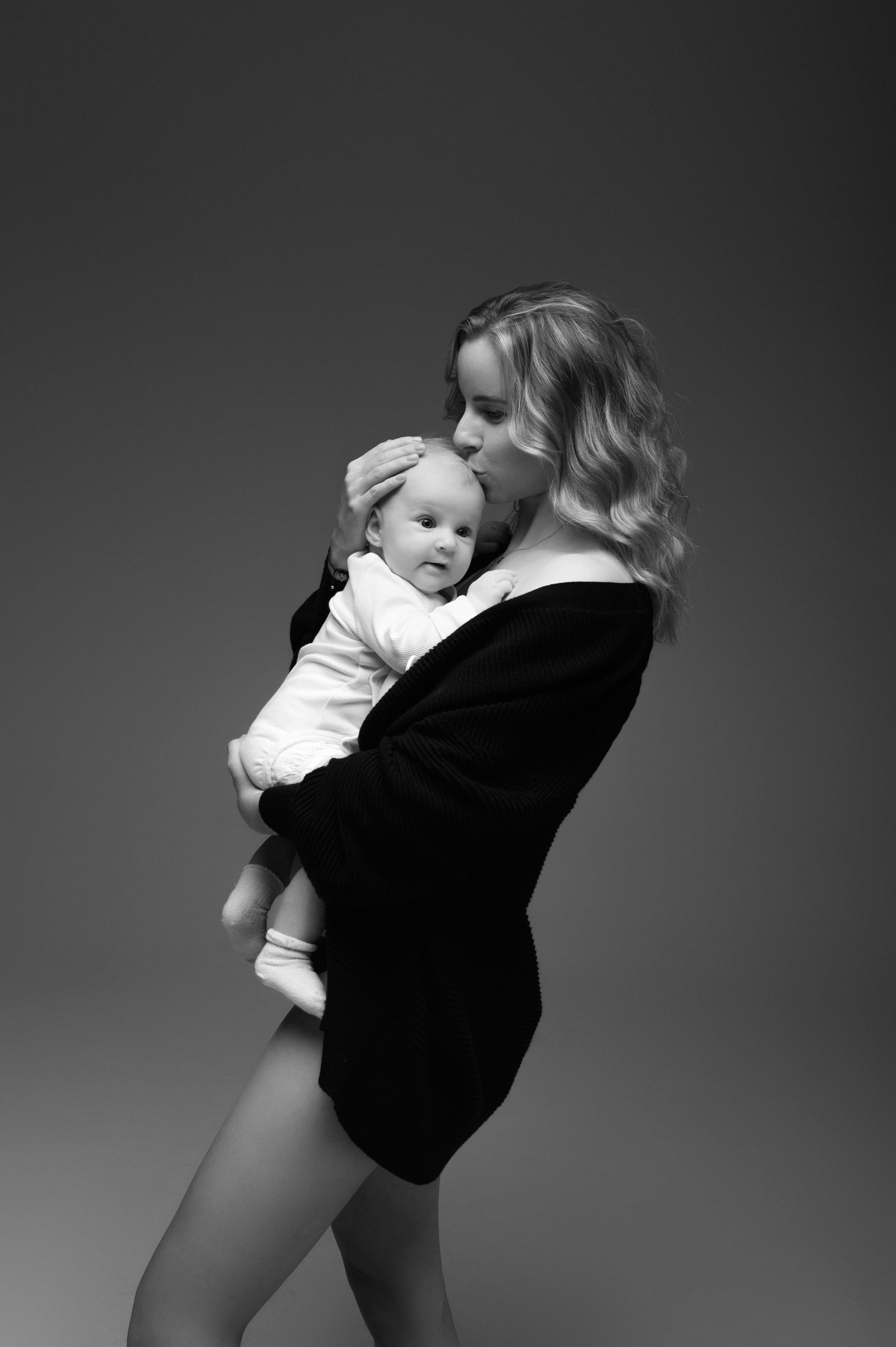 Matej & Michaela & Meliska. Krása tehotenstva v objektíve — Maria Milosovic, tehotenská fotografka