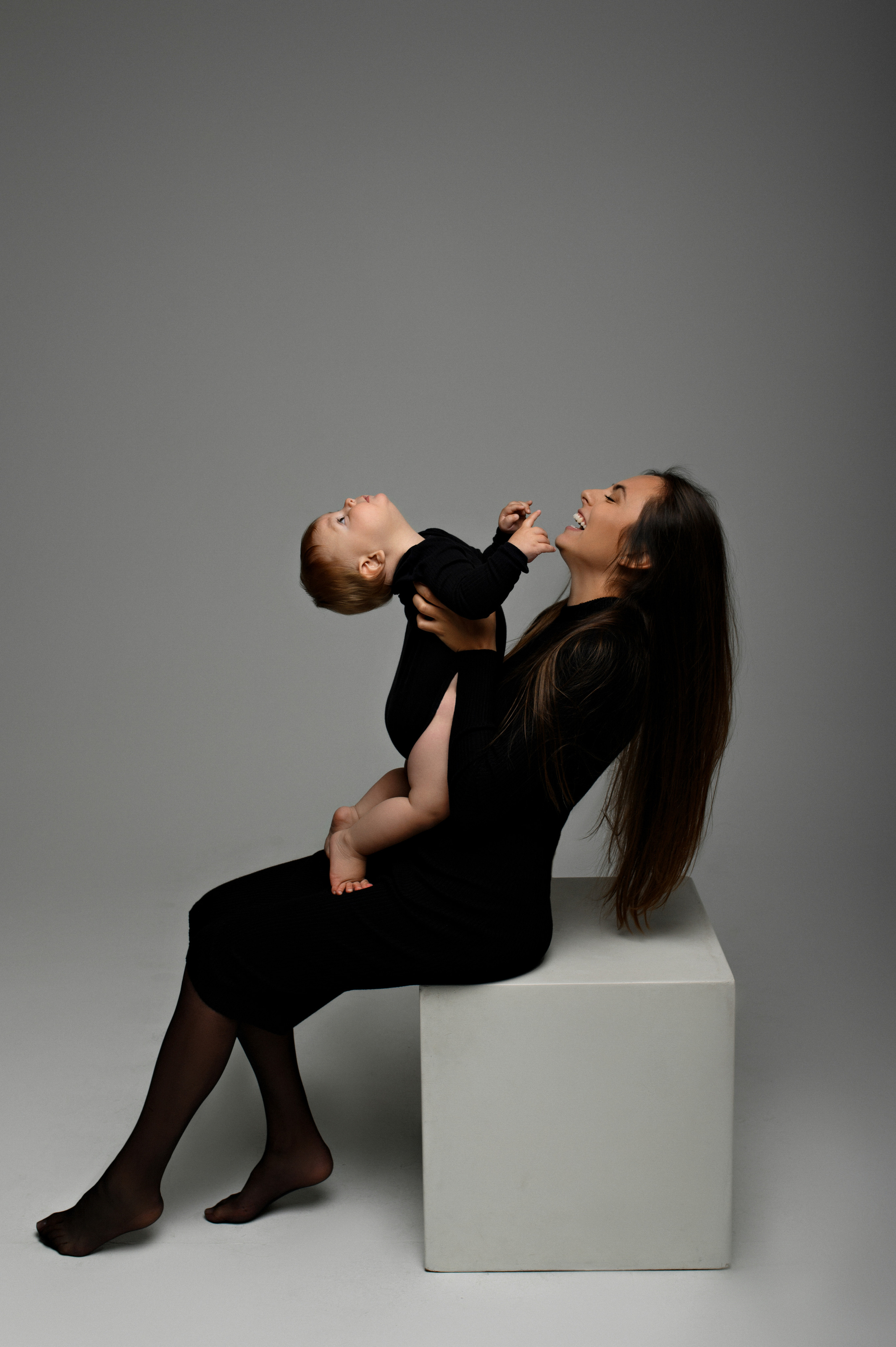 Adrian & Dušana & Sebastian. Krása tehotenstva v objektíve — Maria Milosovic, tehotenská fotografka