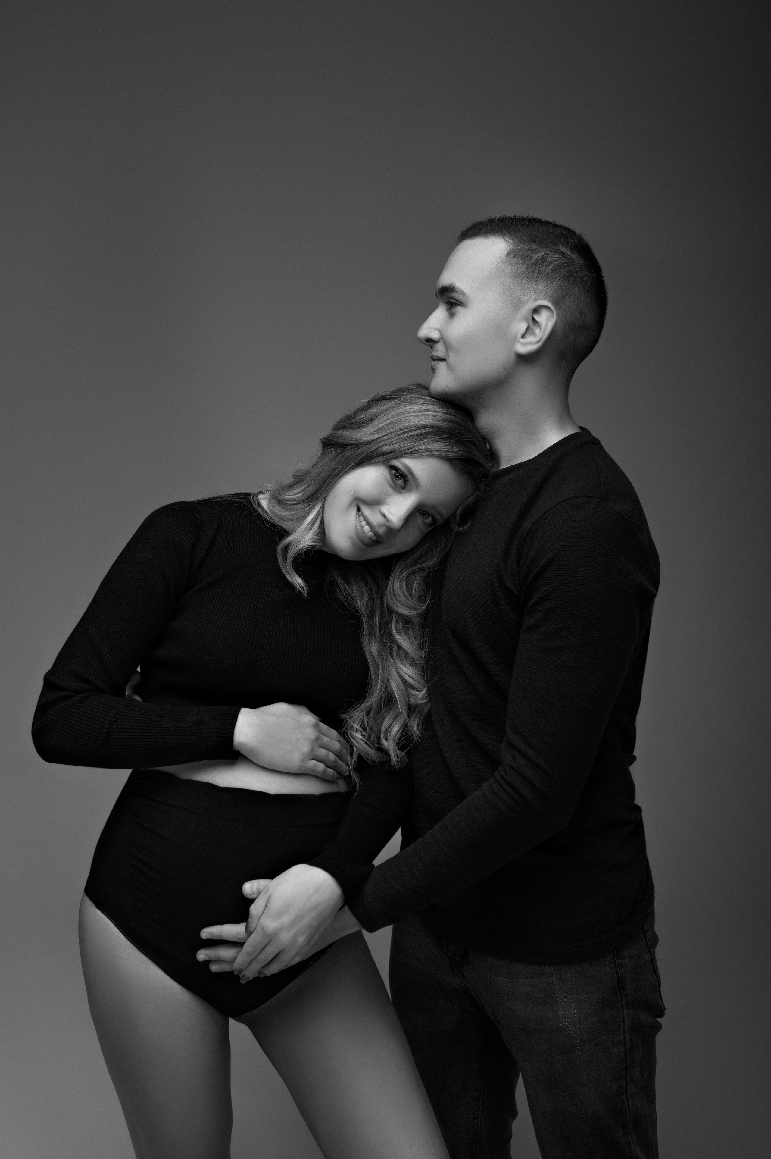 Monika. Krása tehotenstva v objektíve — Maria Milosovic, tehotenská fotografka