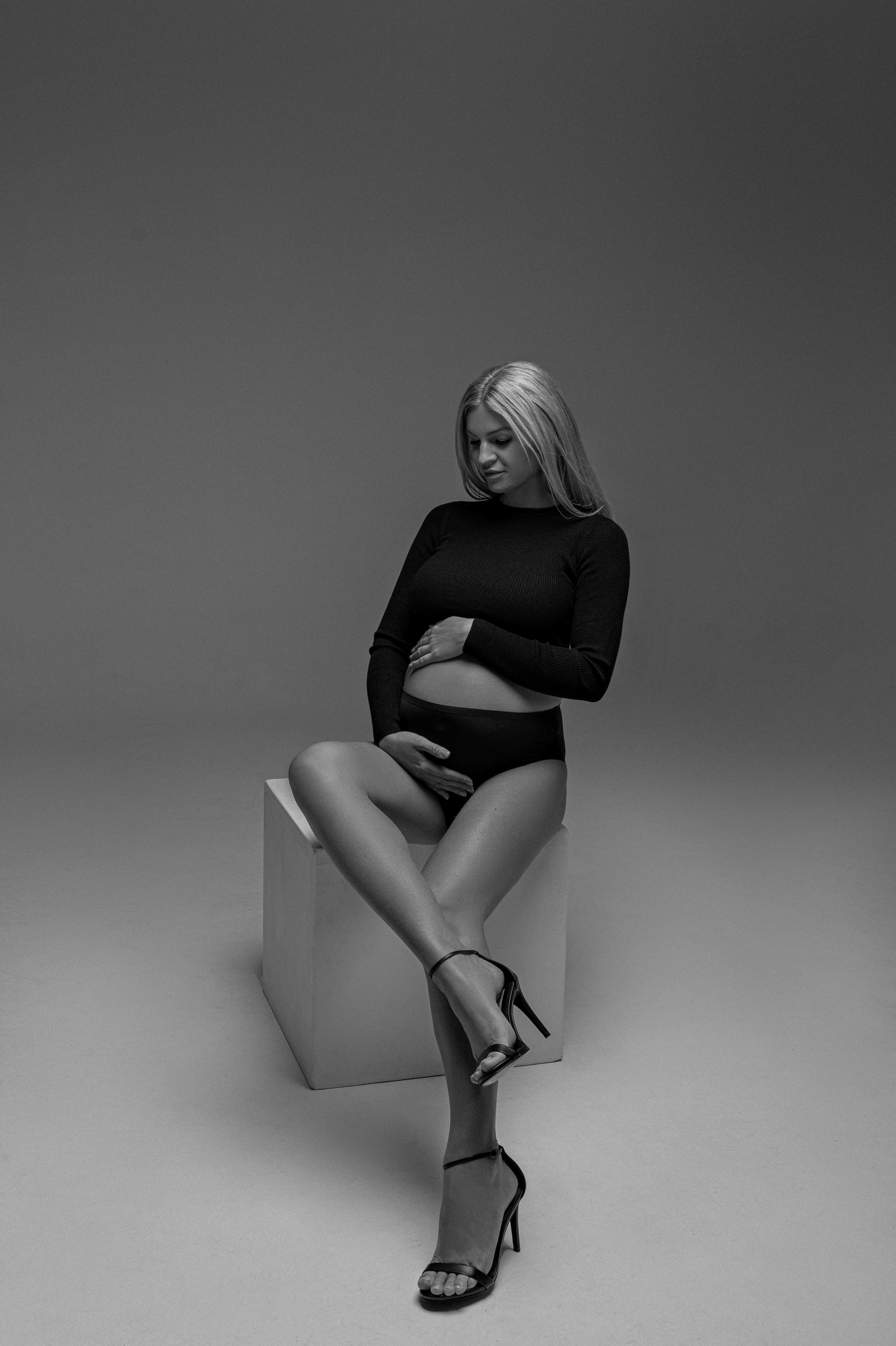 Jana. Krása tehotenstva v objektíve — Maria Milosovic, tehotenská fotografka