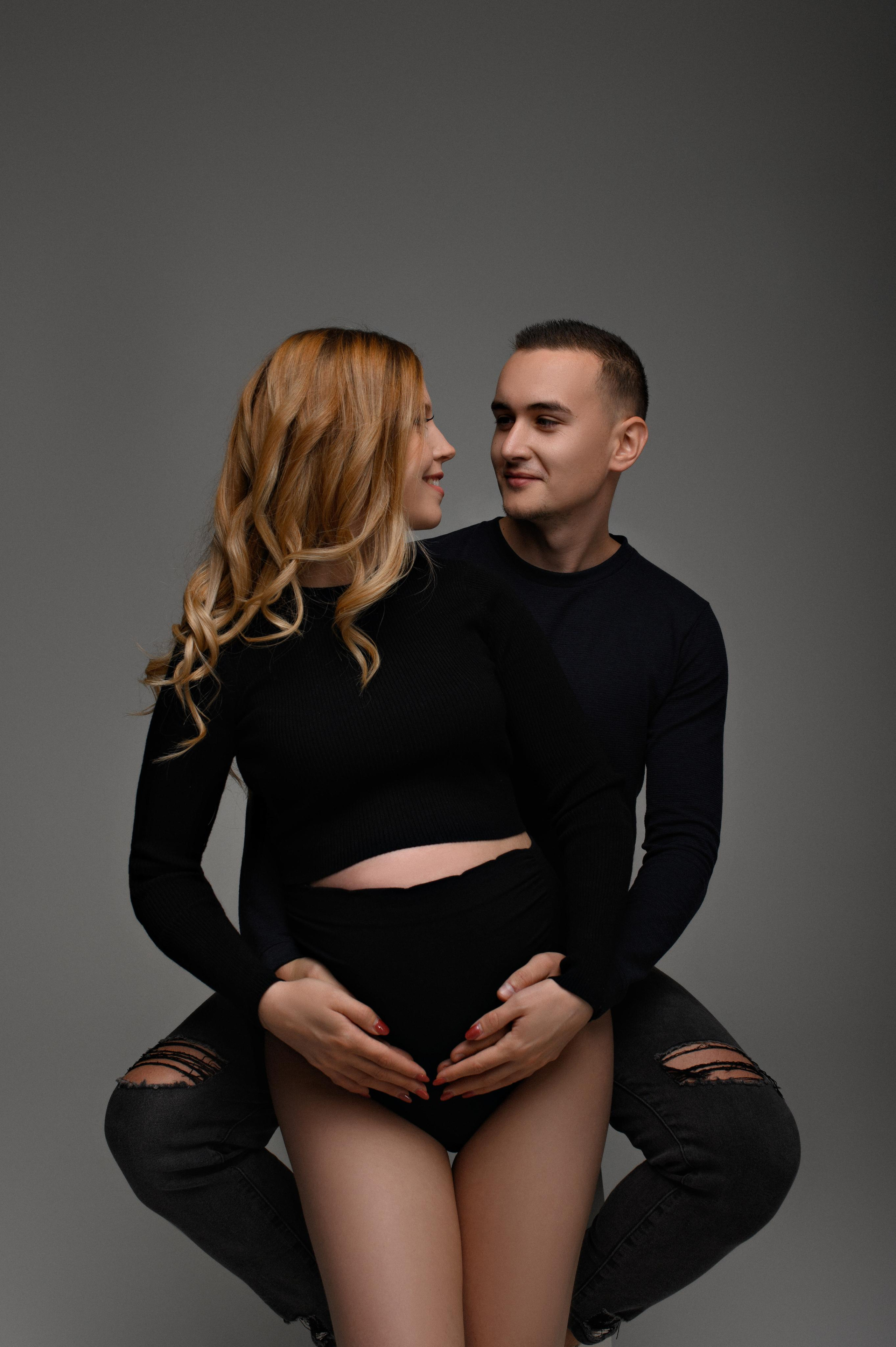 Monika. Krása tehotenstva v objektíve — Maria Milosovic, tehotenská fotografka