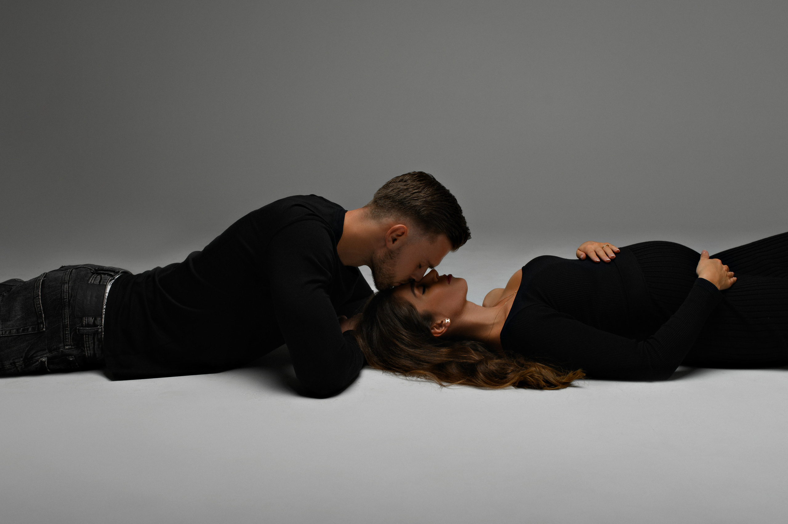 Zuzana & Roman. Krása tehotenstva v objektíve — Maria Milosovic, tehotenská fotografka