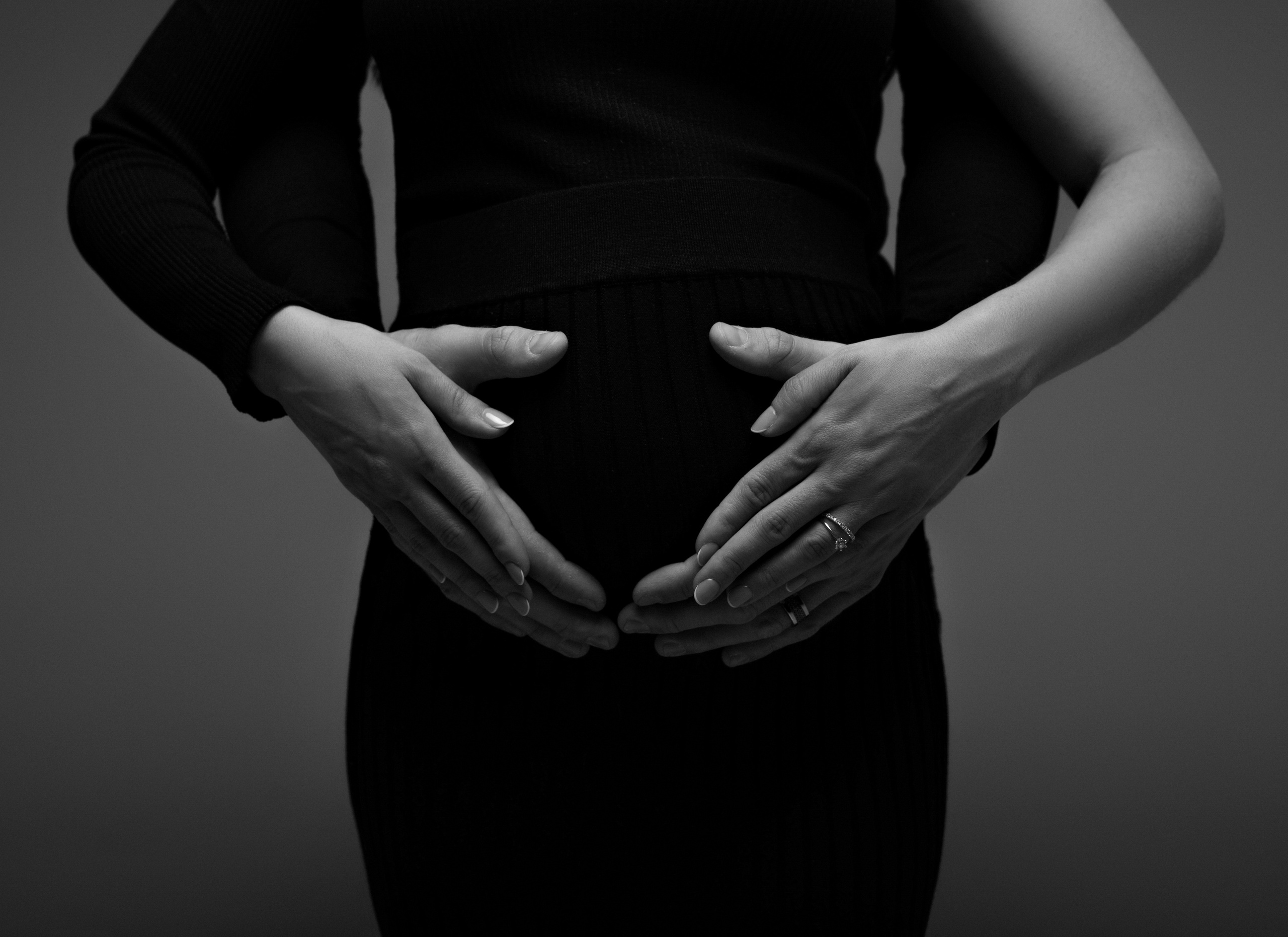 Zuzana & Roman. Krása tehotenstva v objektíve — Maria Milosovic, tehotenská fotografka