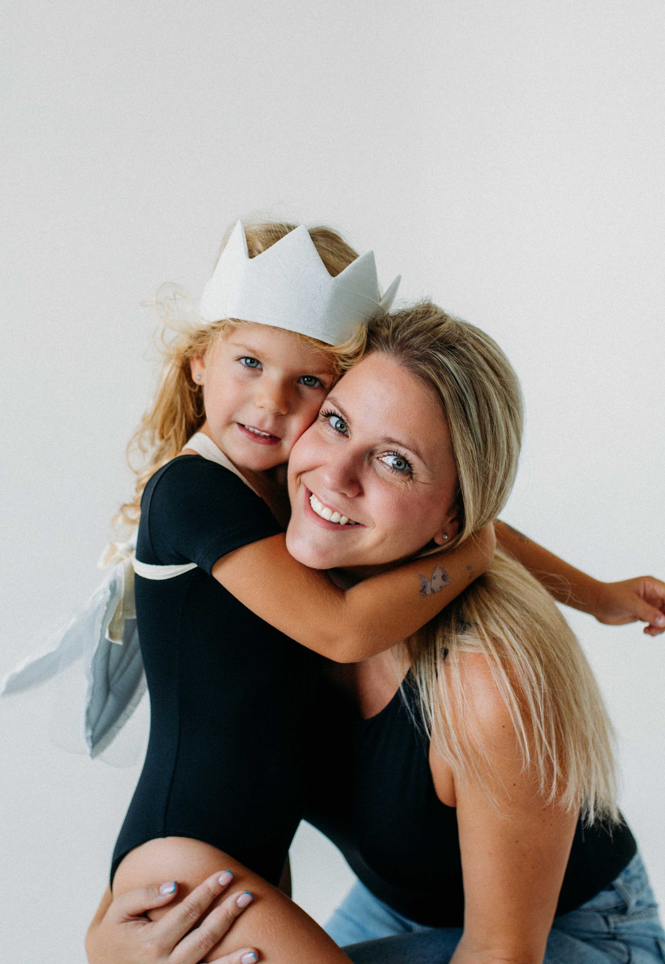 Mama & Dcera. Krása tehotenstva v objektíve — Maria Milosovic, tehotenská fotografka