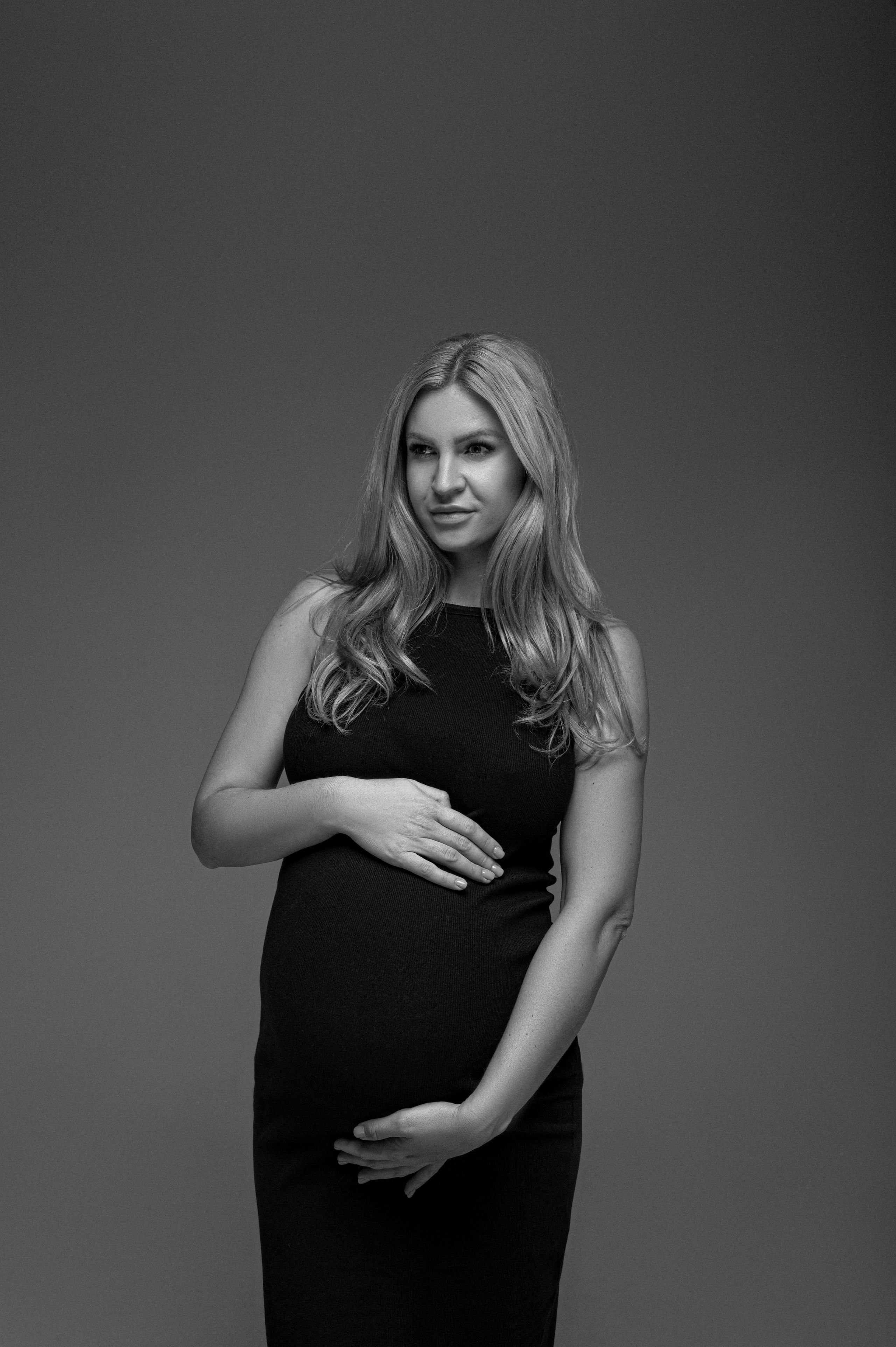 Jana. Krása tehotenstva v objektíve — Maria Milosovic, tehotenská fotografka