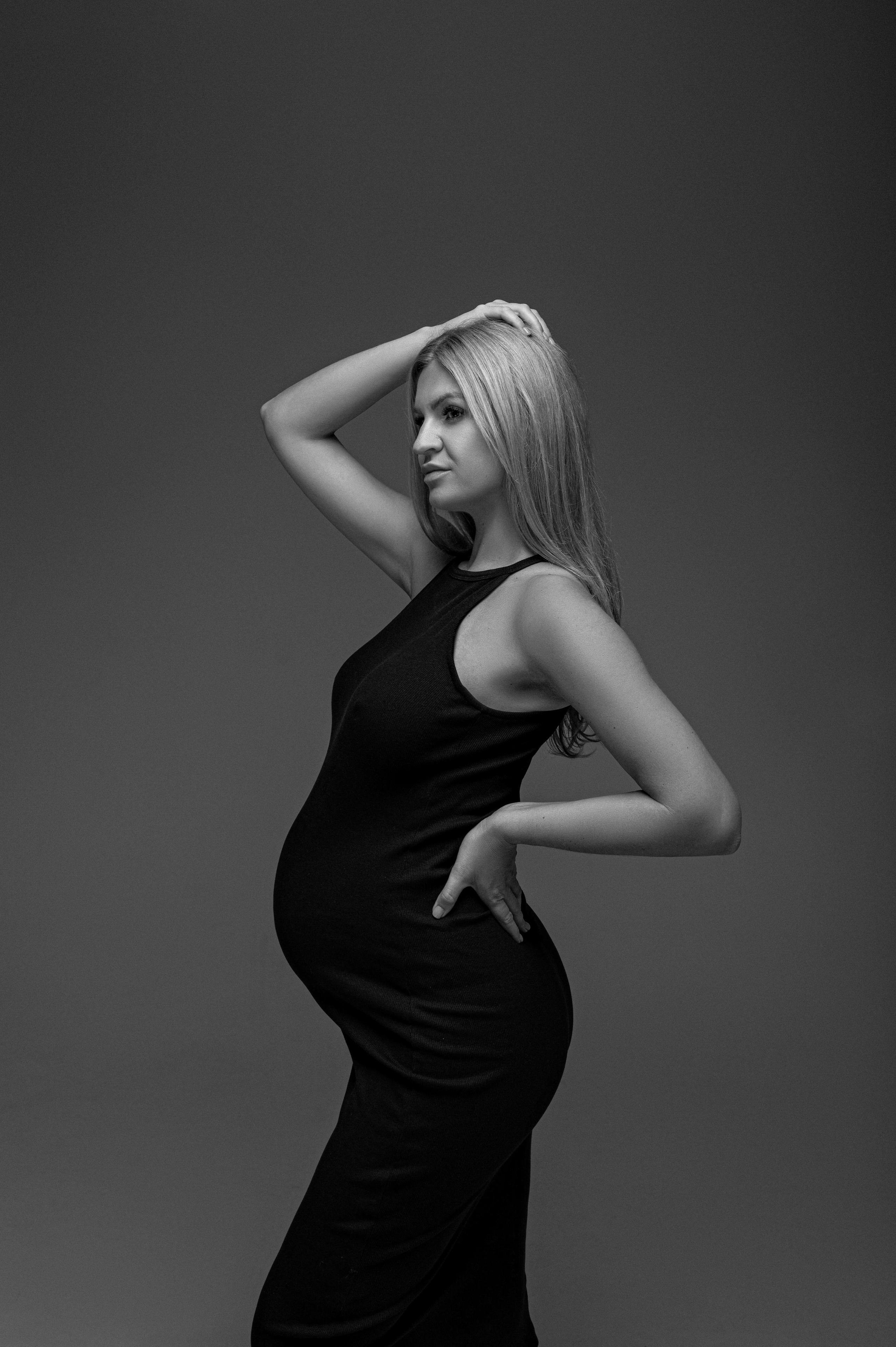 Jana. Krása tehotenstva v objektíve — Maria Milosovic, tehotenská fotografka