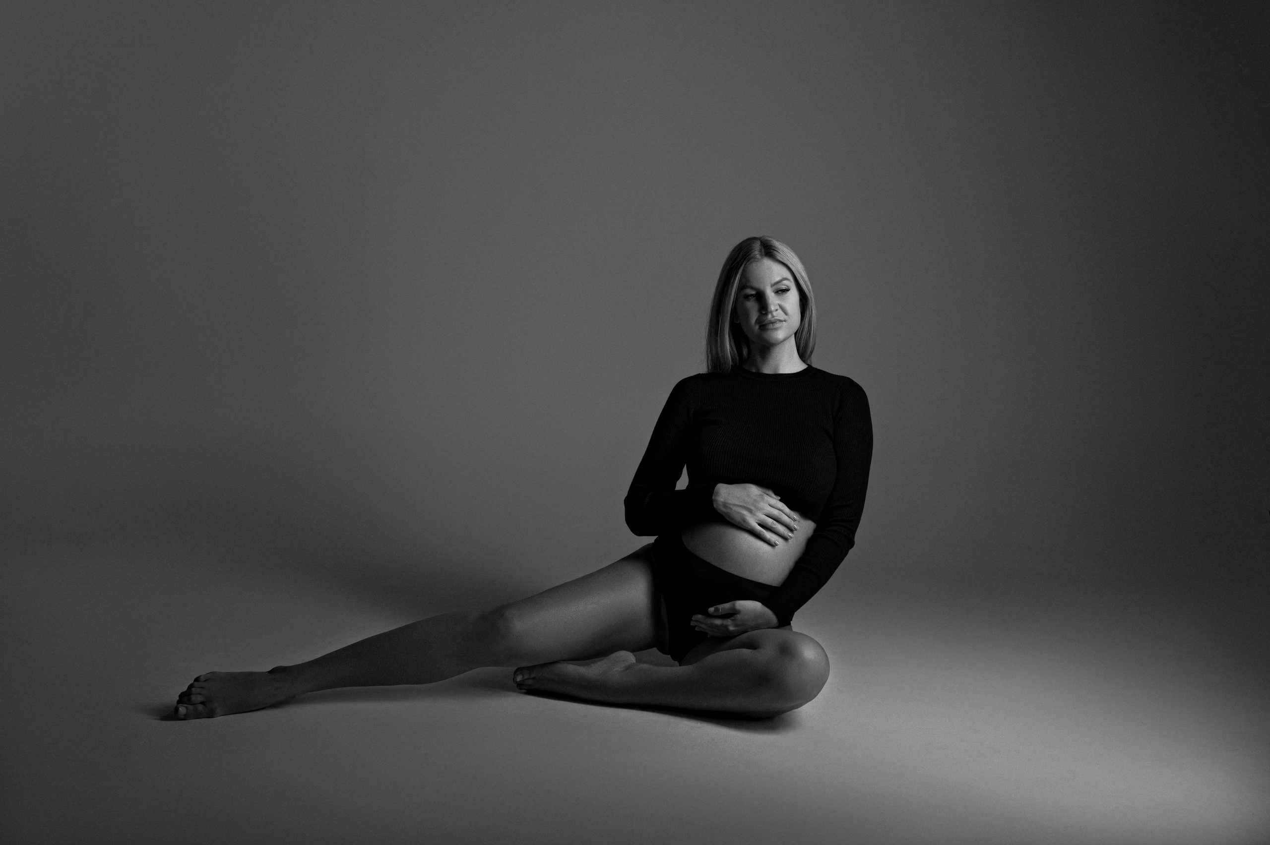 Jana. Krása tehotenstva v objektíve — Maria Milosovic, tehotenská fotografka