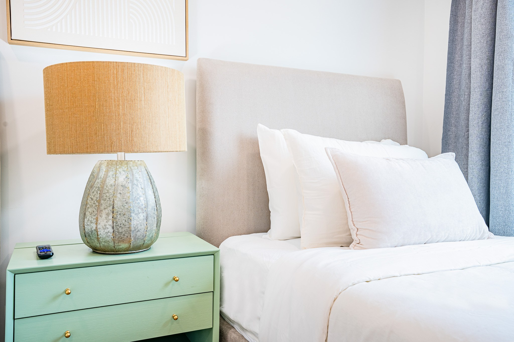 Airbnb: Real Estate 01. Welcome to my video and photo world!