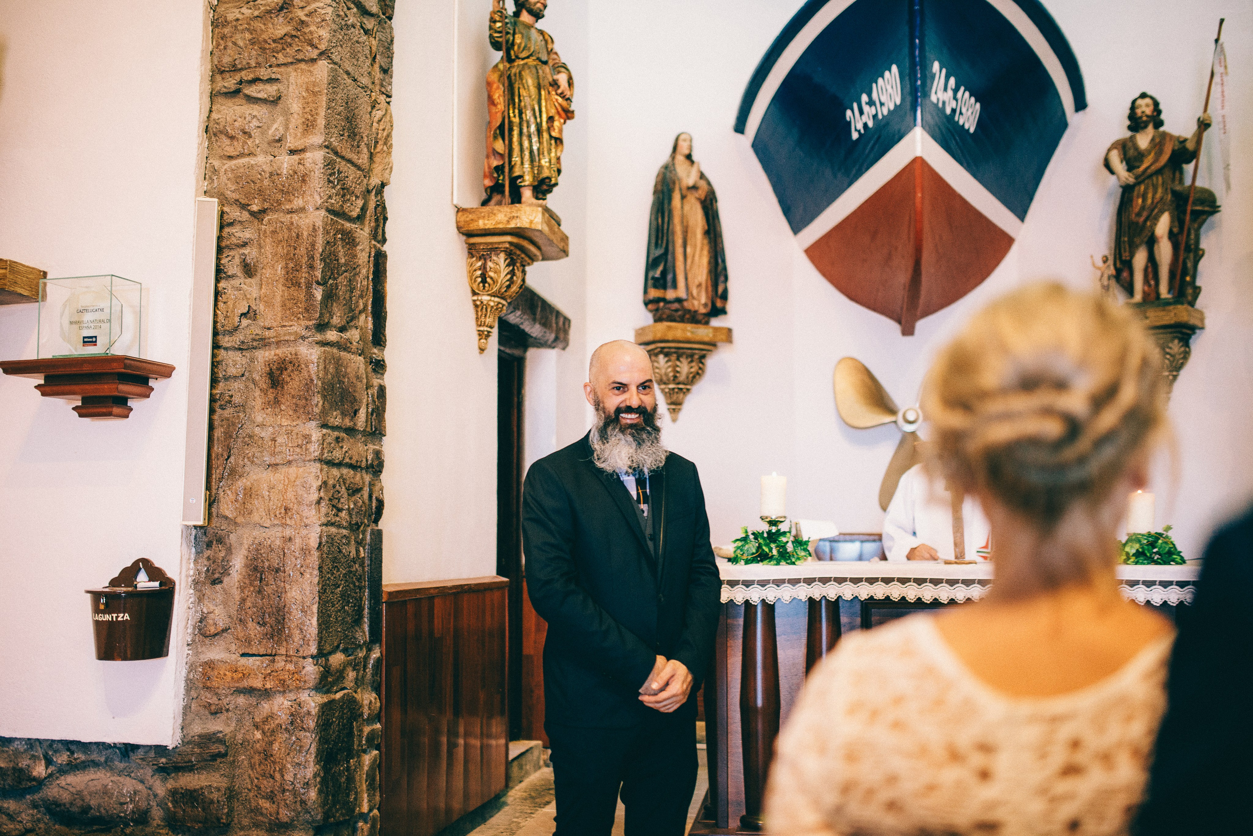Свадебный фотограф в Бильбао Сан Хуан де Гастелугаче. Фотограф в стране Басков