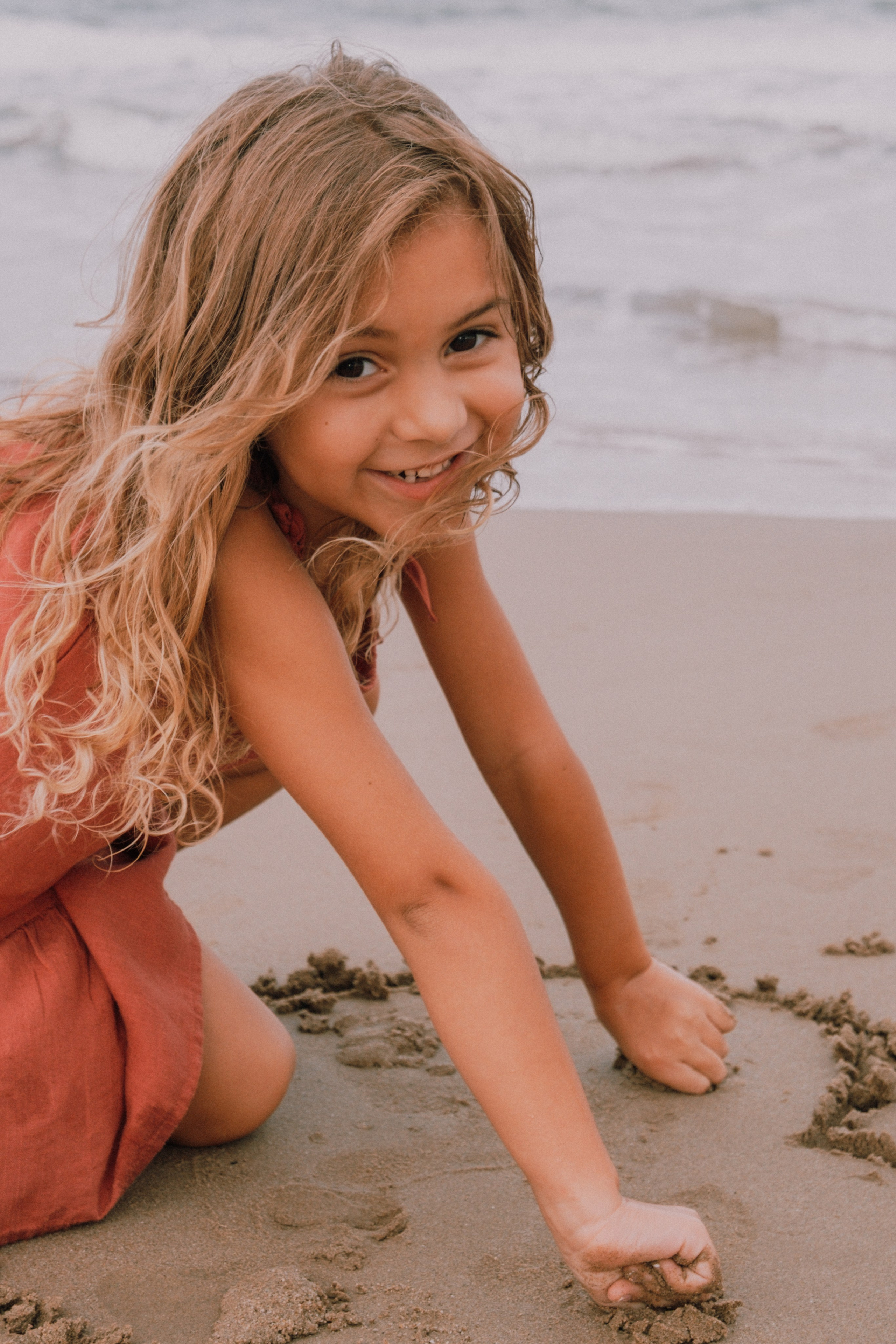 Семейная фотосессия на пляже. Профессиональная фотосъемка в Калафелле — Елена Медведева