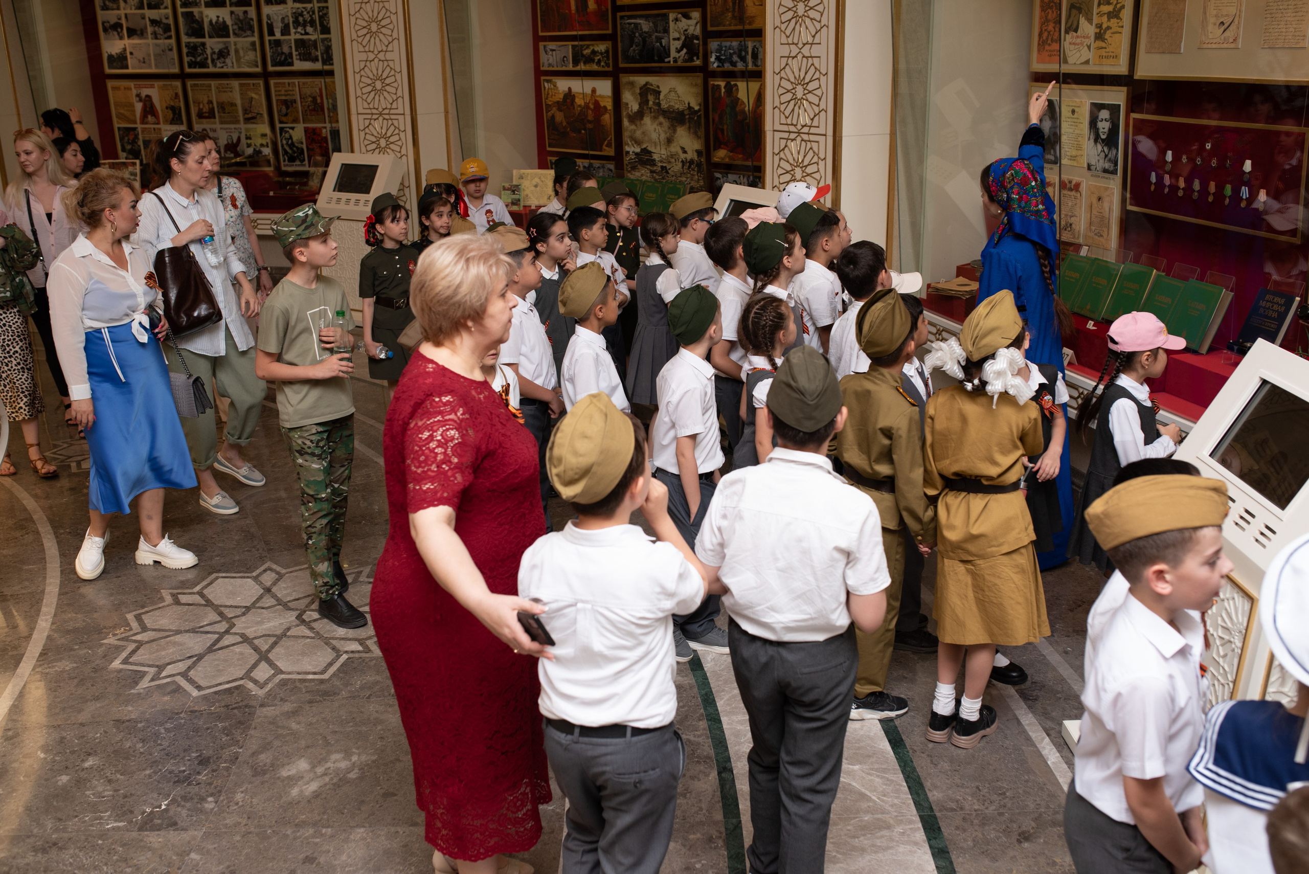 Вечный огонь 2"А» класс. Ваш фотограф в Ашхабаде Гамлет Осипов