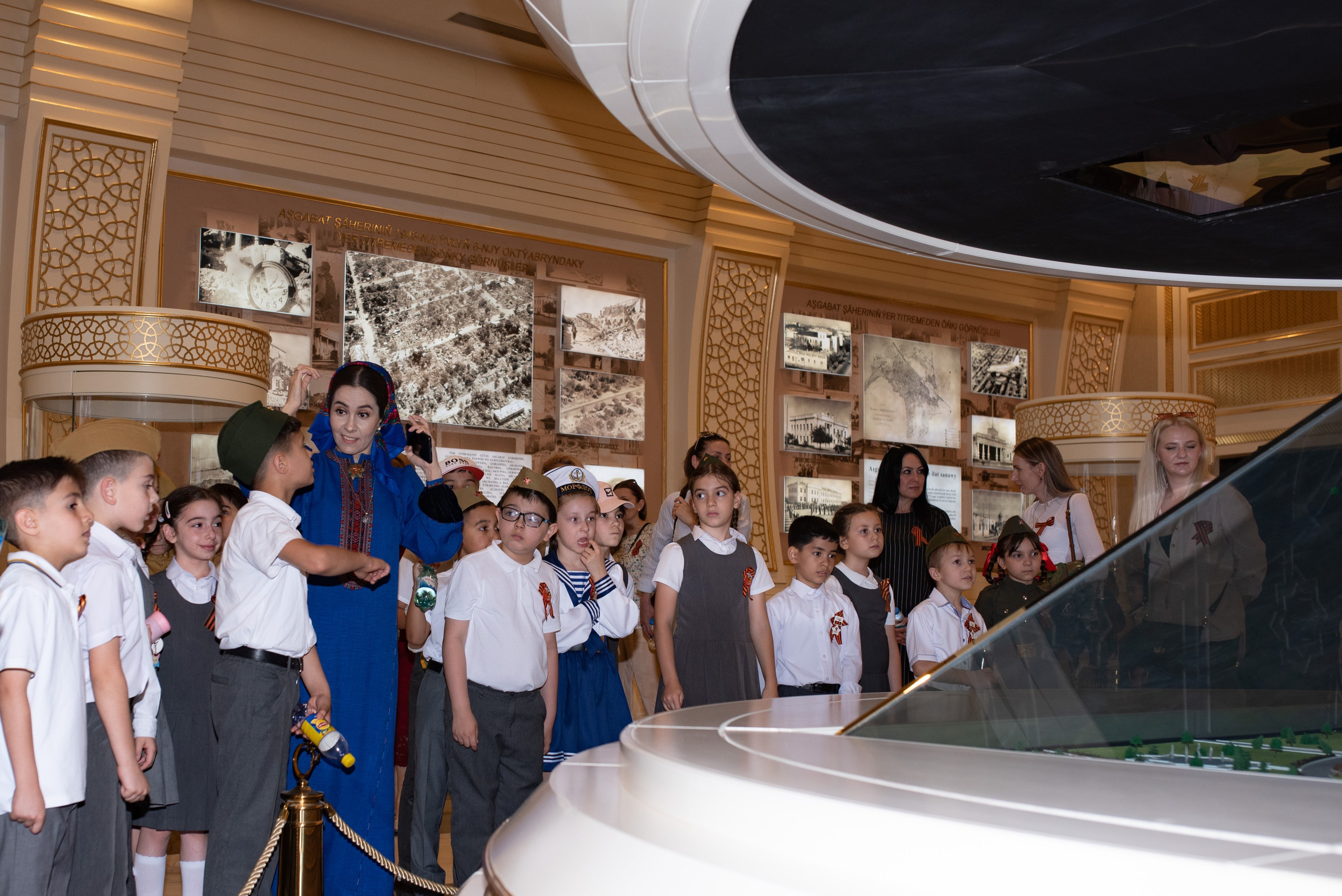 Вечный огонь 2"А» класс. Ваш фотограф в Ашхабаде Гамлет Осипов