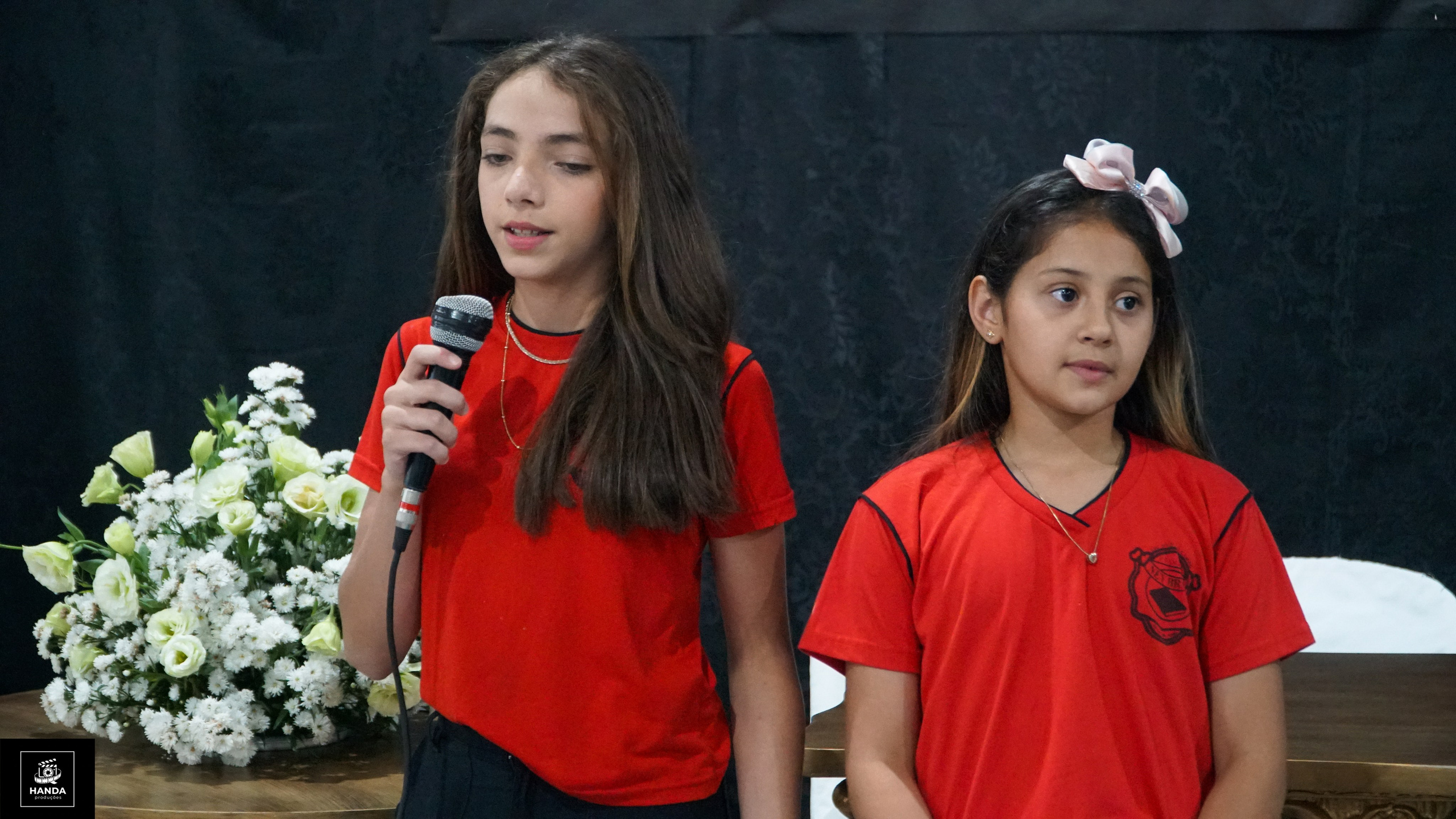 Noite autógrafos colégio Aurélio Buarque de Holanda. Handa Produções