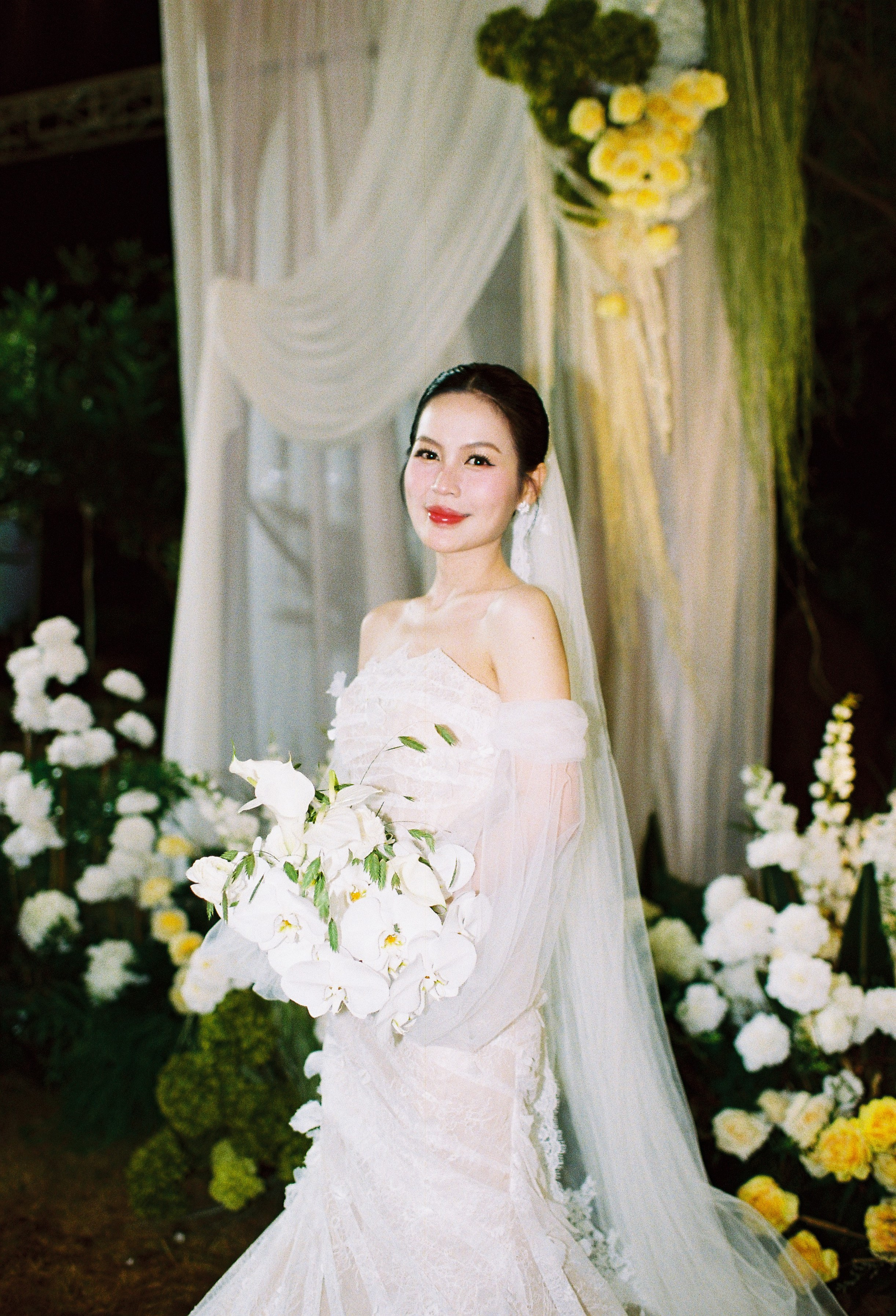 Nghĩa & Thảo. Cam Images
