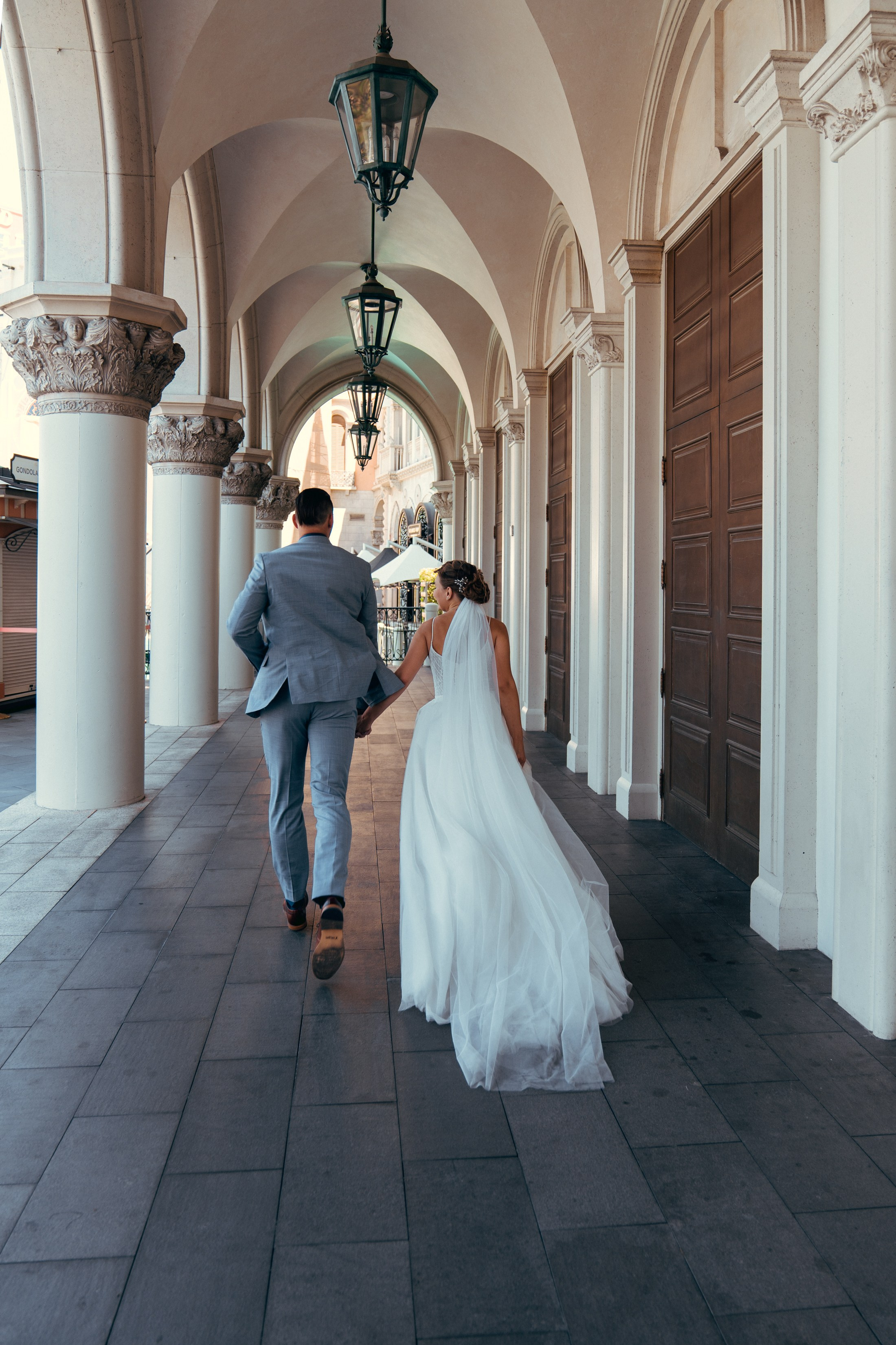 Anastasia&Alex. Wedding & elopement photographer Viktoriya Kravtsov. Las Vegas