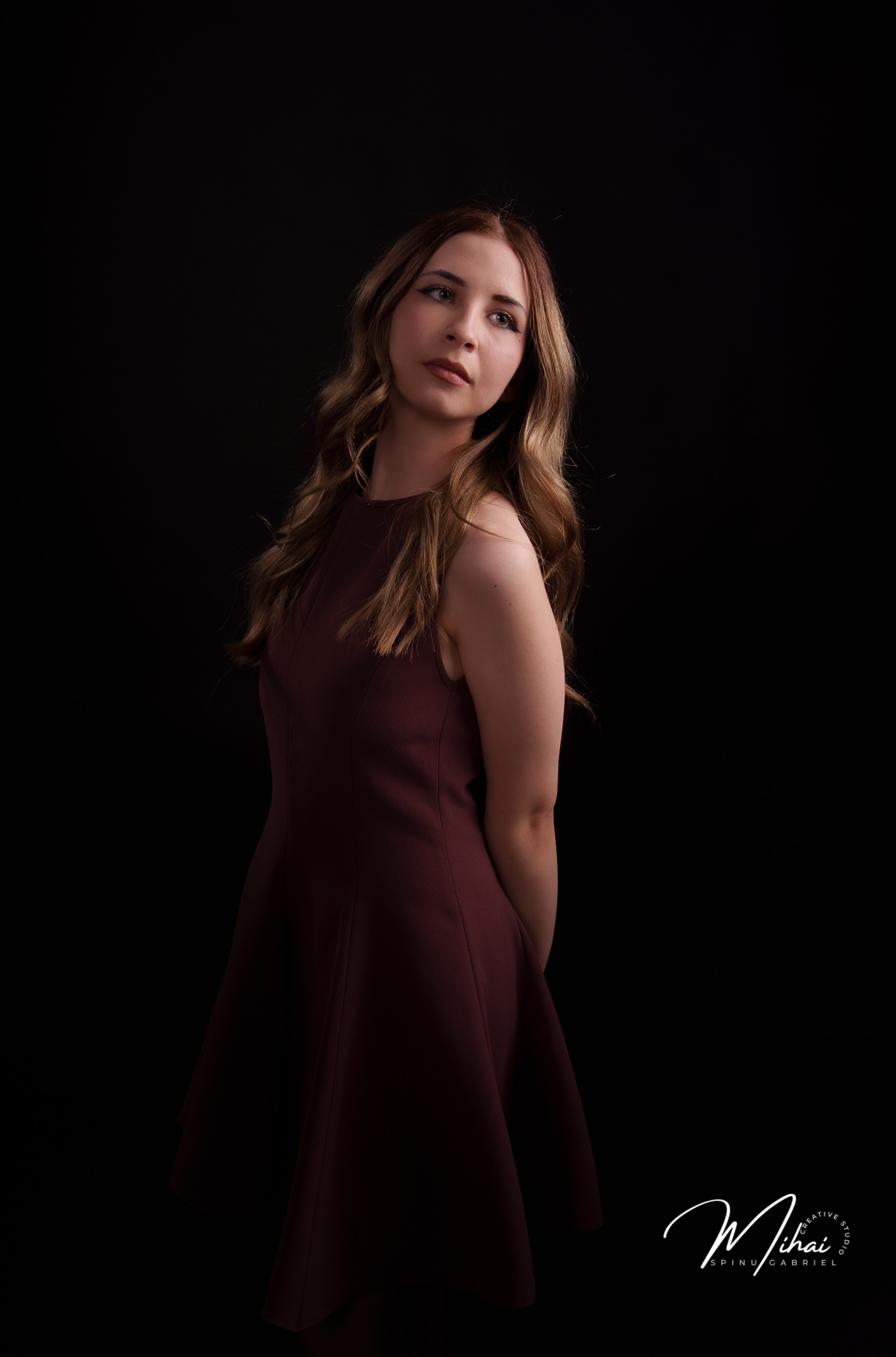 Cristiana. Foto Studio — Fotograf de evenimente, nunti, botezuri, portrete