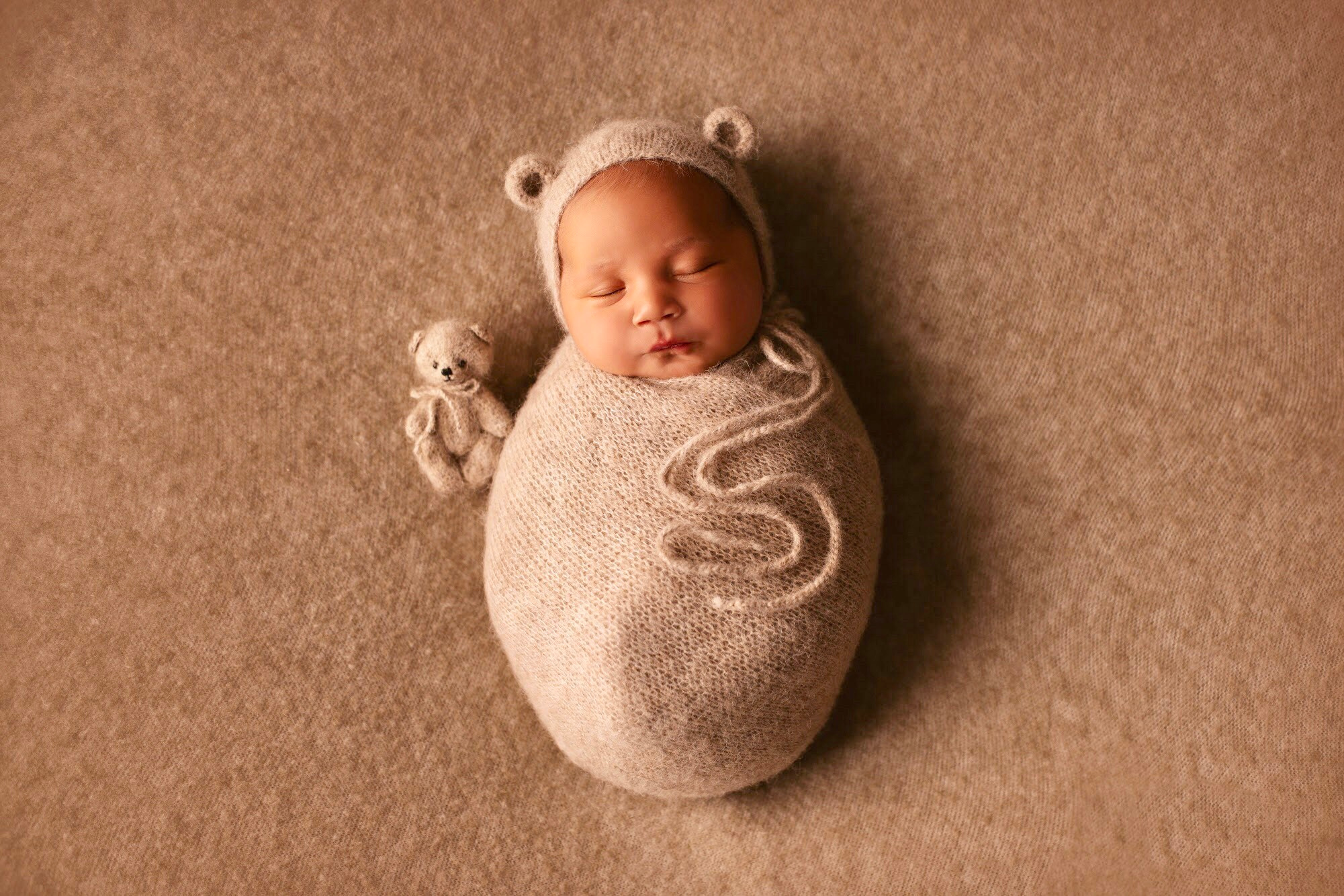 Ottawa Newborn and Baby Newborn Photographer Elena Helali