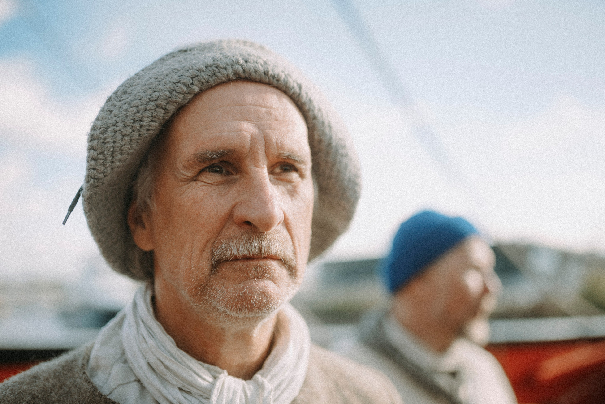 2025. Стрит-фотография, полная абсурда, идиотизма и красоты