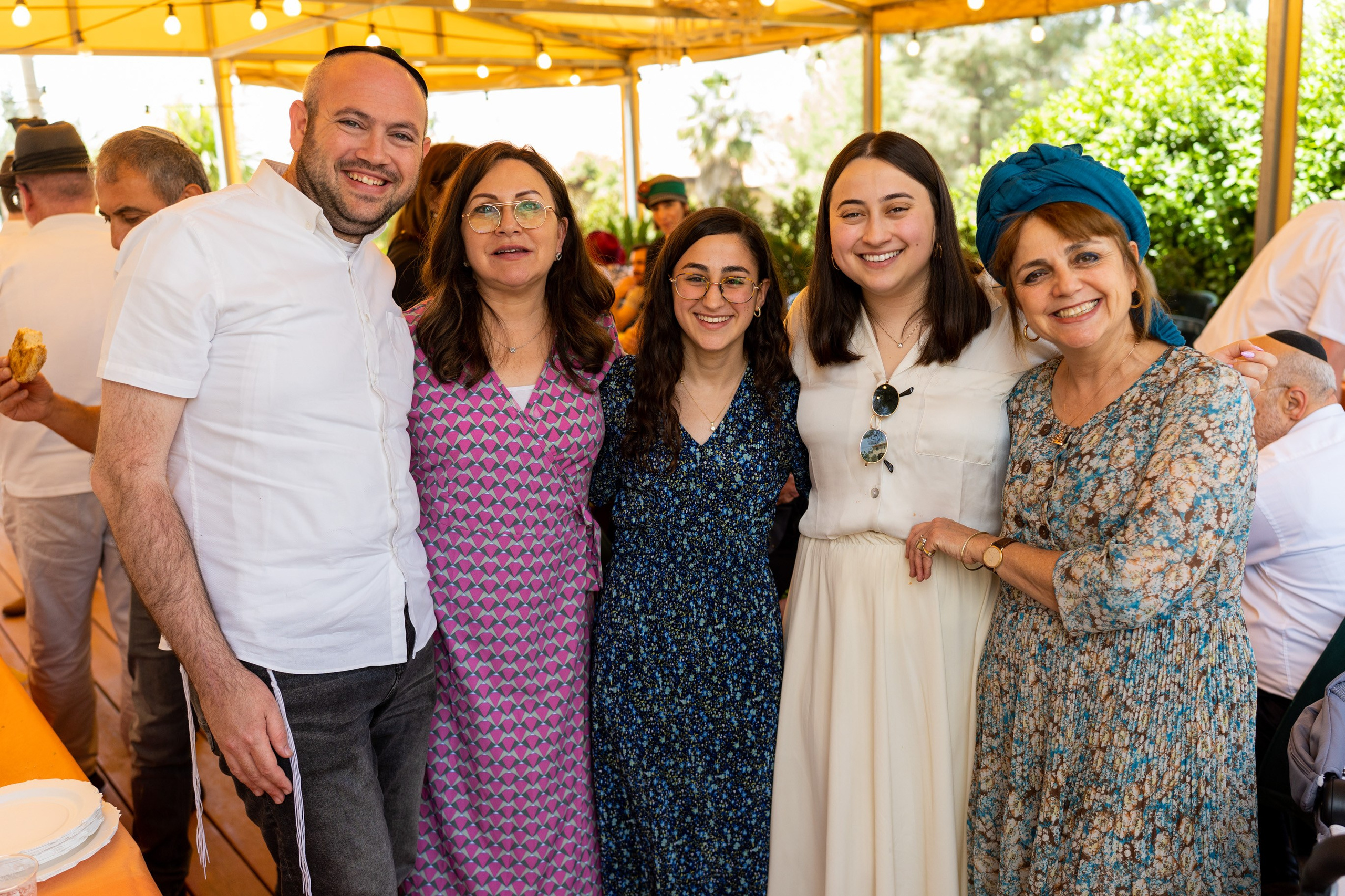 משפחת ברנד. יוסף מזרחי צילום חתונה, ברית וזוגיות. צלם מקצועי שאוהב להוציא אתכם הכי יפים ברגעים הכי מרגשים