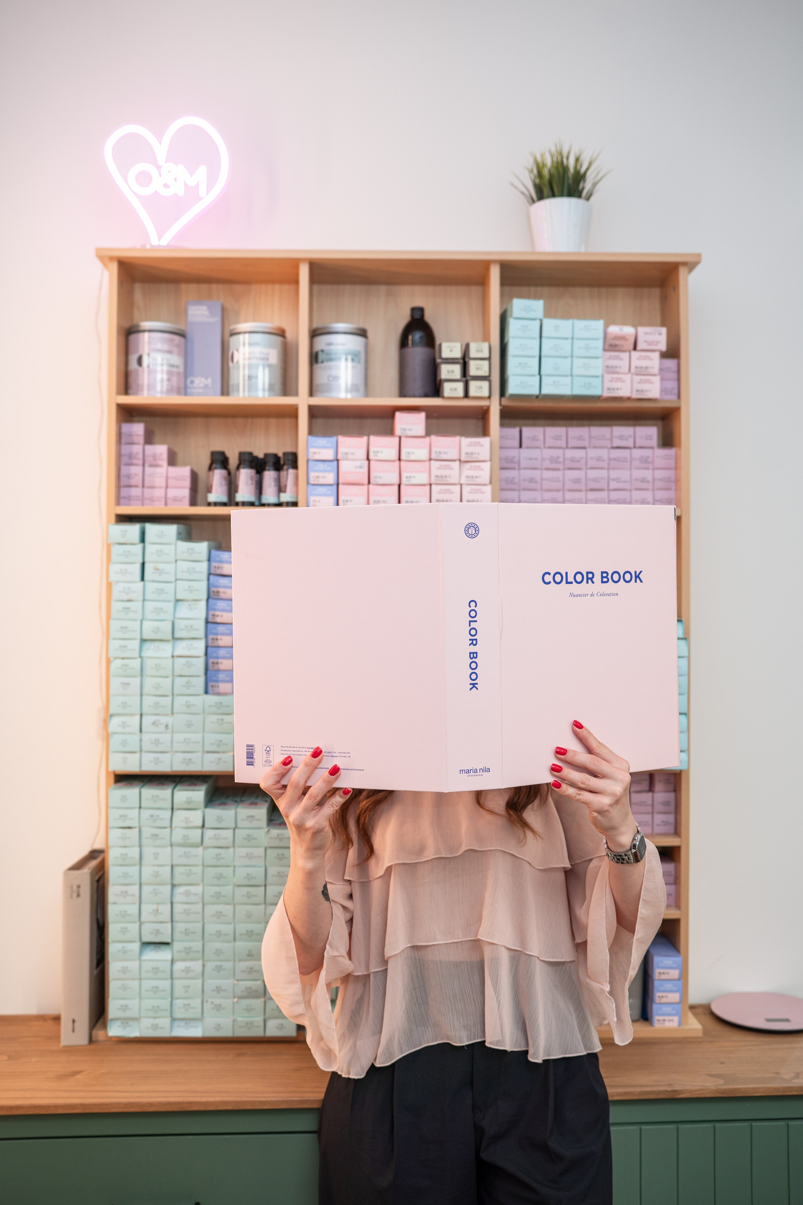 Content shooting for Salon BLOU. Fotógrafo en Madrid, España. Alyona Belyaninova