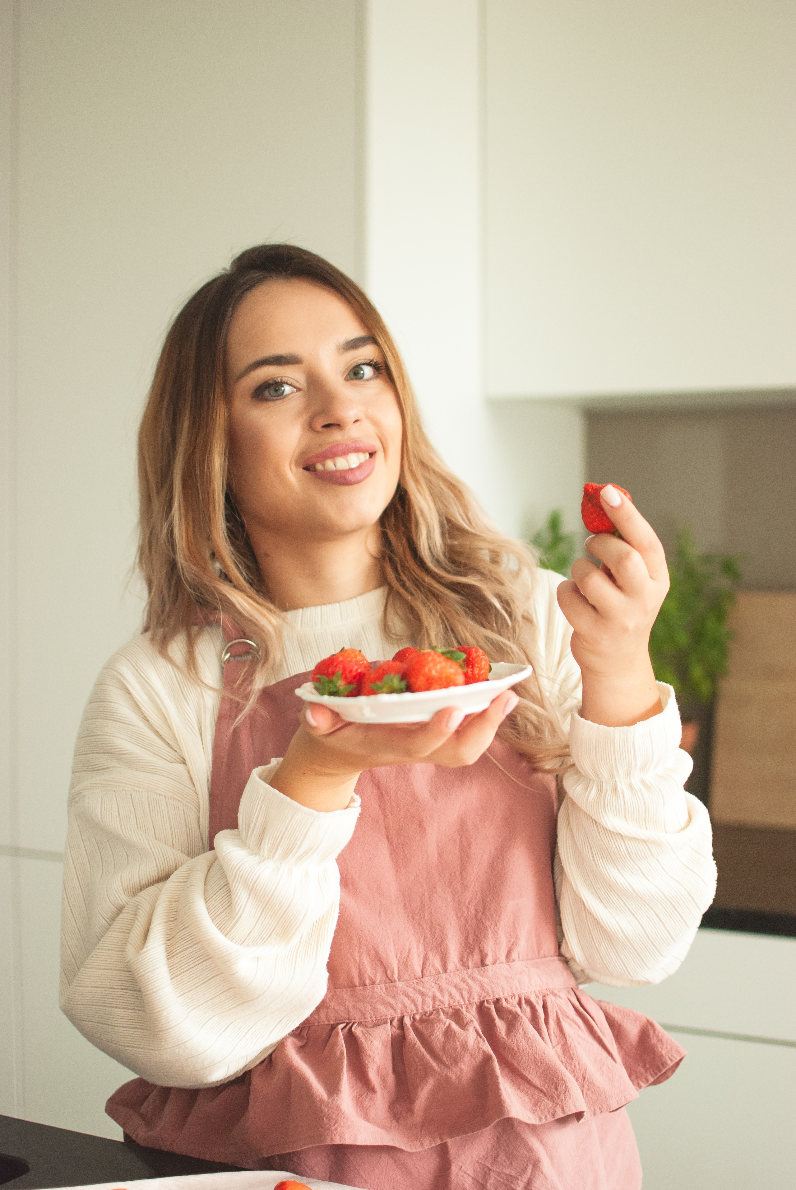 Anna content session. Family photographer Zurich & Switzerland Daria Moore