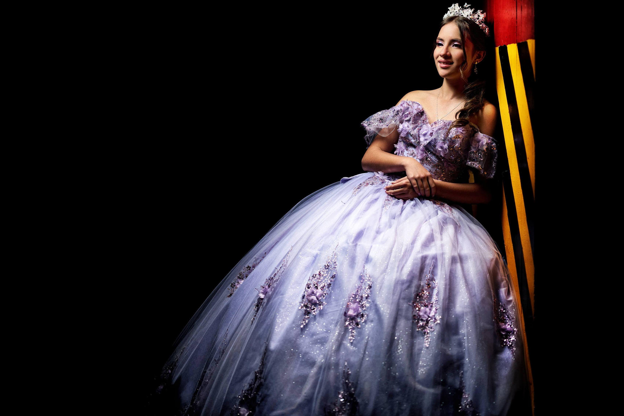 Mis 15 | Sesiones de Fotografía Modernas. Wedding Photography & Videography by ZZ Hendrick | Capturing Your Love Story in Colombia & USA