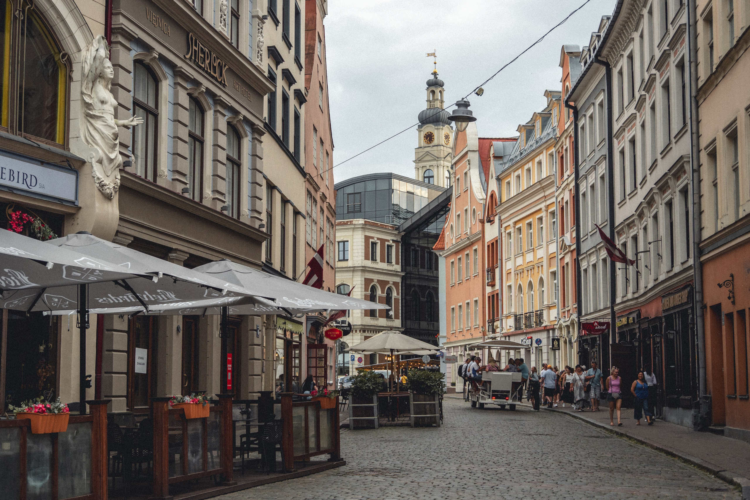 Voyage à Riga. Photographe sur Cote d’Azur. Portraits de familles, couples, enfants, événements