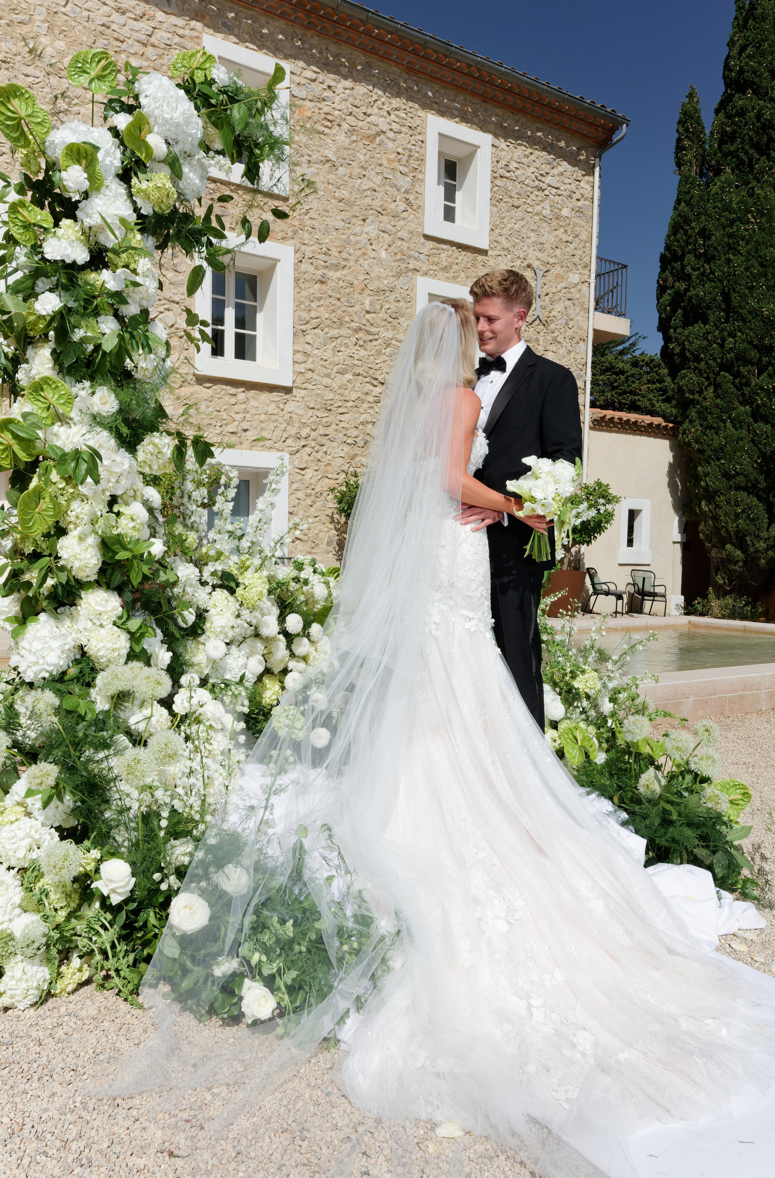Wedding at Château L’Hospitalet in Narbonne, France. Destination Wedding Photographer — Nikita Burtsev