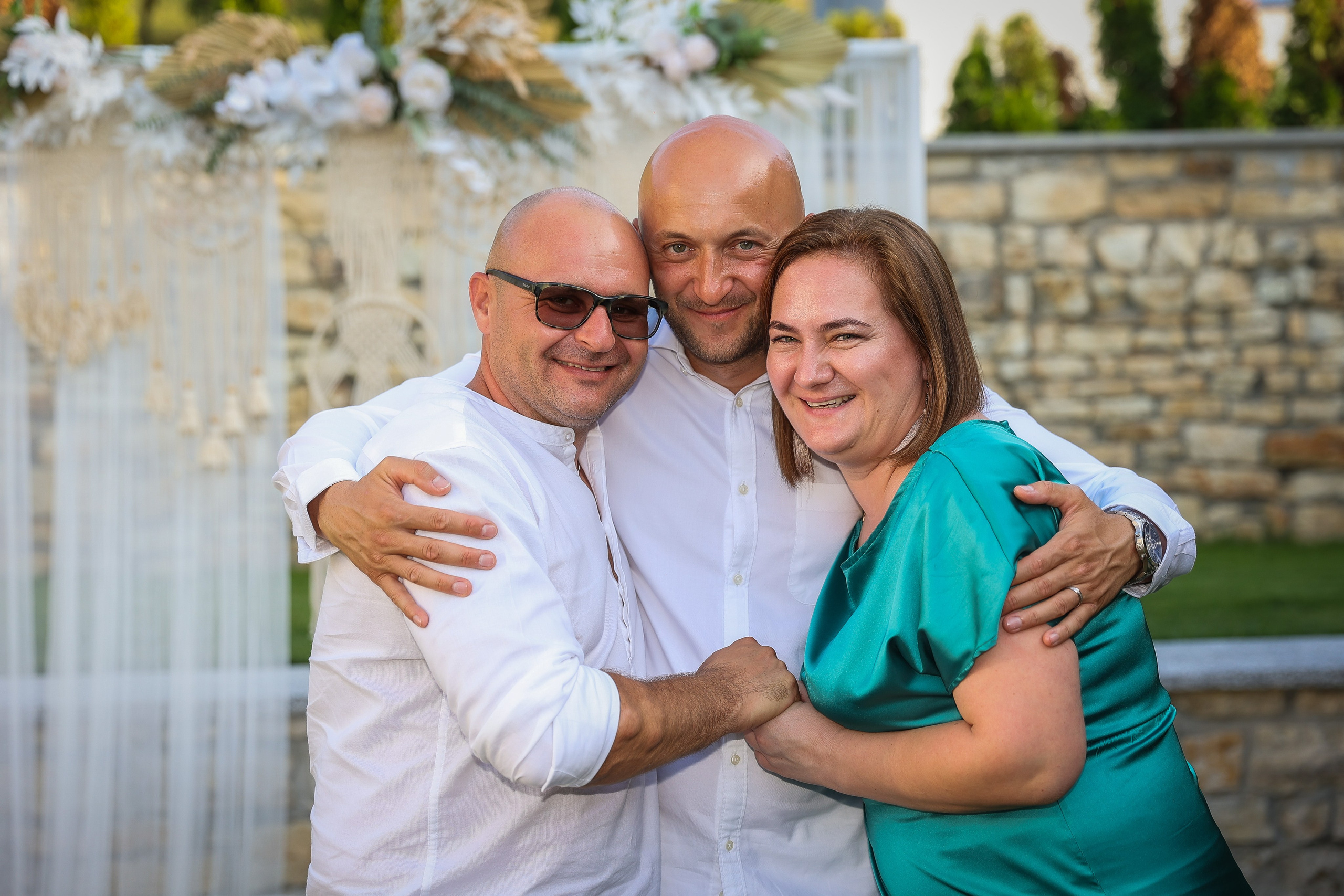 Nunta Cosmin și Simona de la La Moșu a fost exact genul de eveniment care demonstrează cât de frumoasă poate fi o nuntă în aer liber. Rares Bucur is a professional wedding photographer based in Cluj-Napoca, Romania, specializing in wedding photography