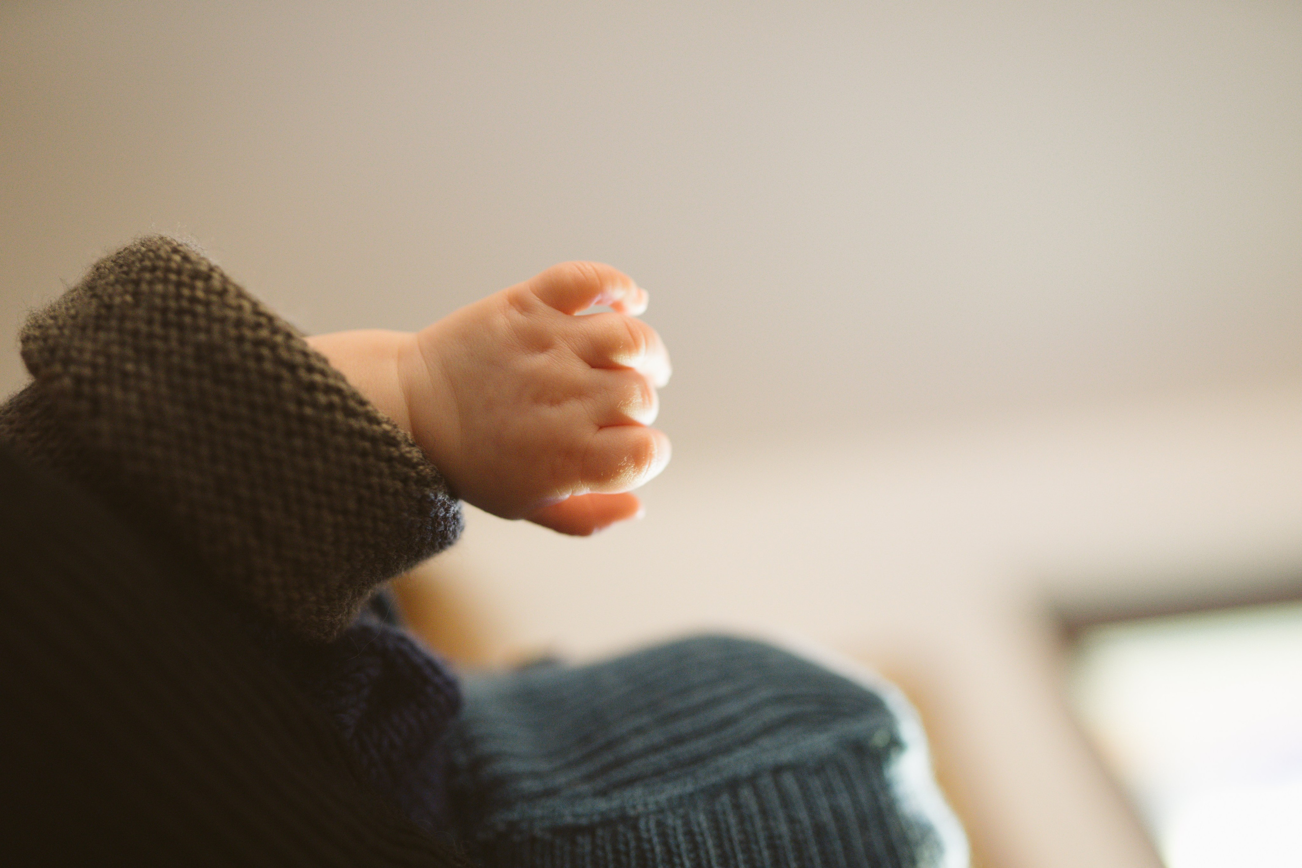 Fotografie de Eveniment Brașov: Povești Vizuale | Mădălina Beda. Madalina Beda- Artist vizual, fotograf, doula la nastere, consultant babywearing Brasov si in toata tara