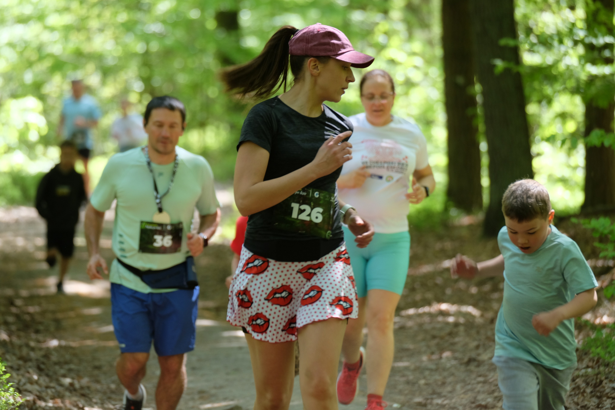Aleksandryjska Piątka po lesie. Main
