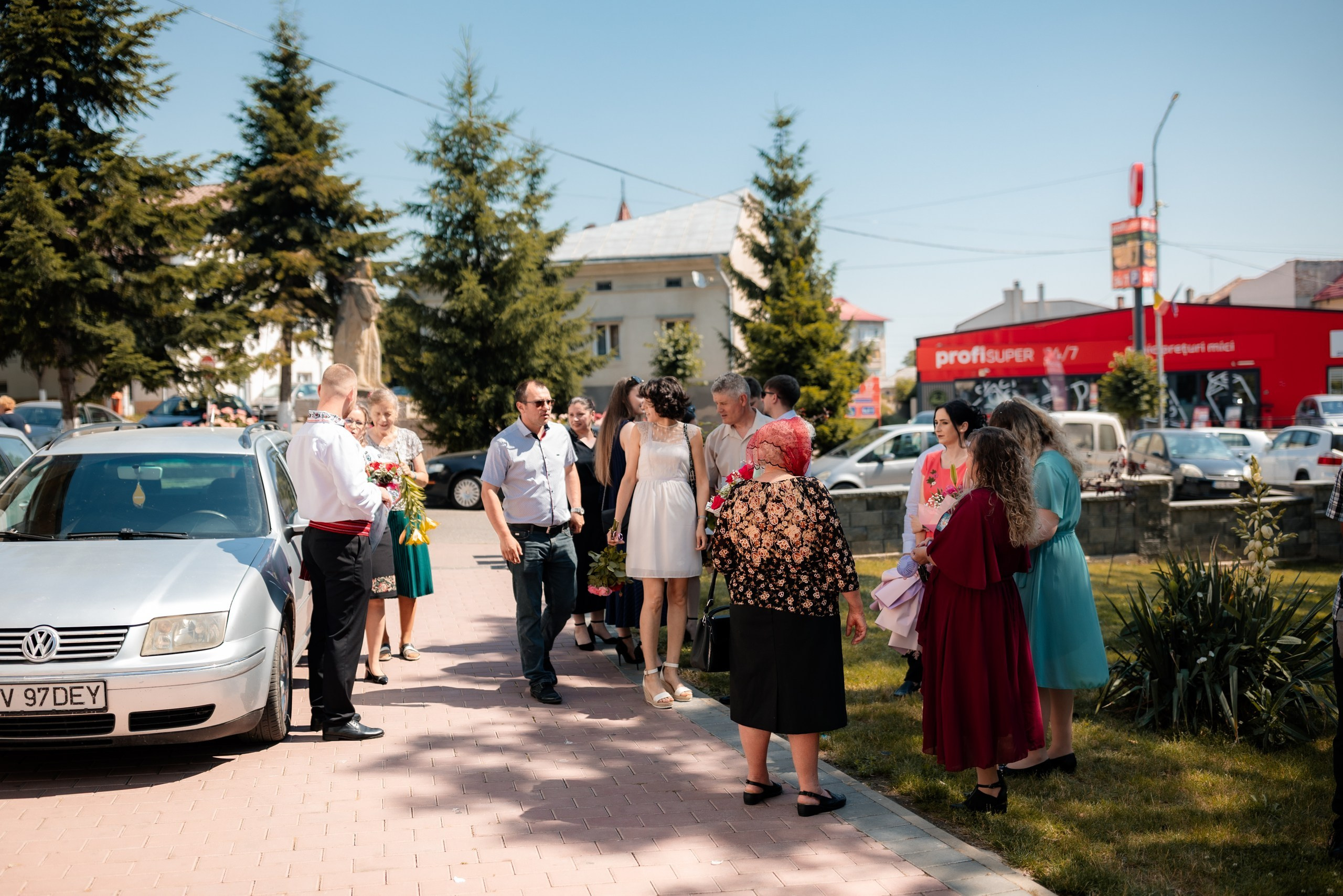 Fotograf stare civilă Siret – Andrei & Andreea în ie tradițională din Bucovina | AlinoFotoStudio