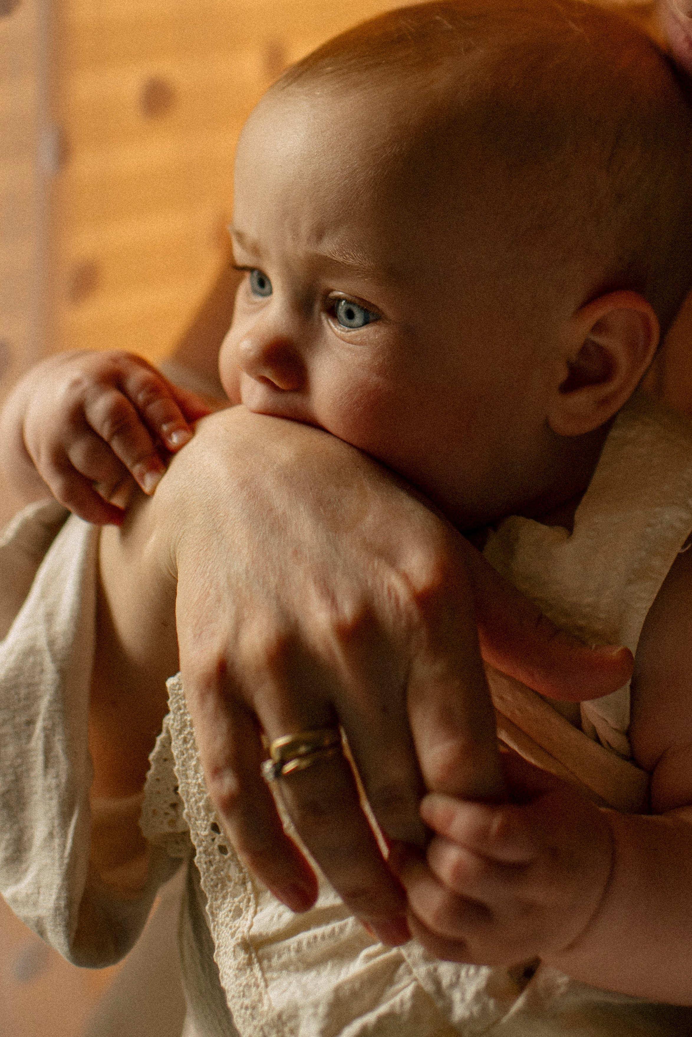 Malwina Rafael and Klara. Polina Sobol — family & documentary photographer in Bern. Outdoor & urban photo sessions for families, kids and couples