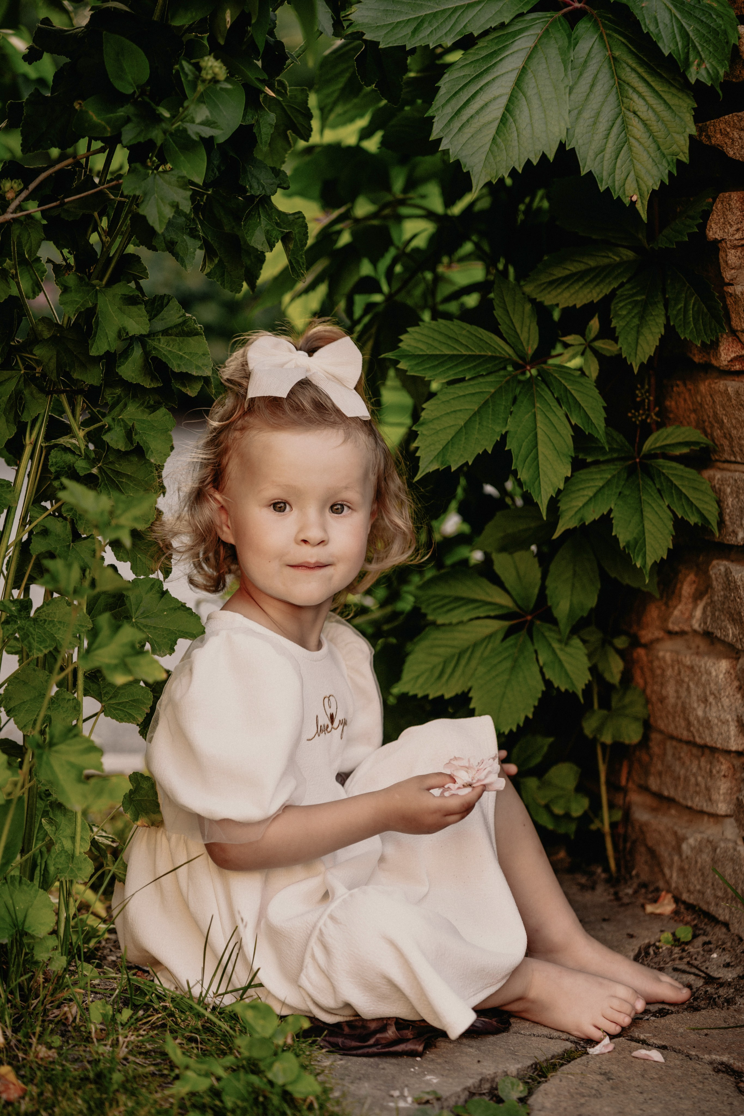 Nick, Julia, Adele outdoor. Wedding and family photographer and videographer PA, NJ, NY, DE, MD