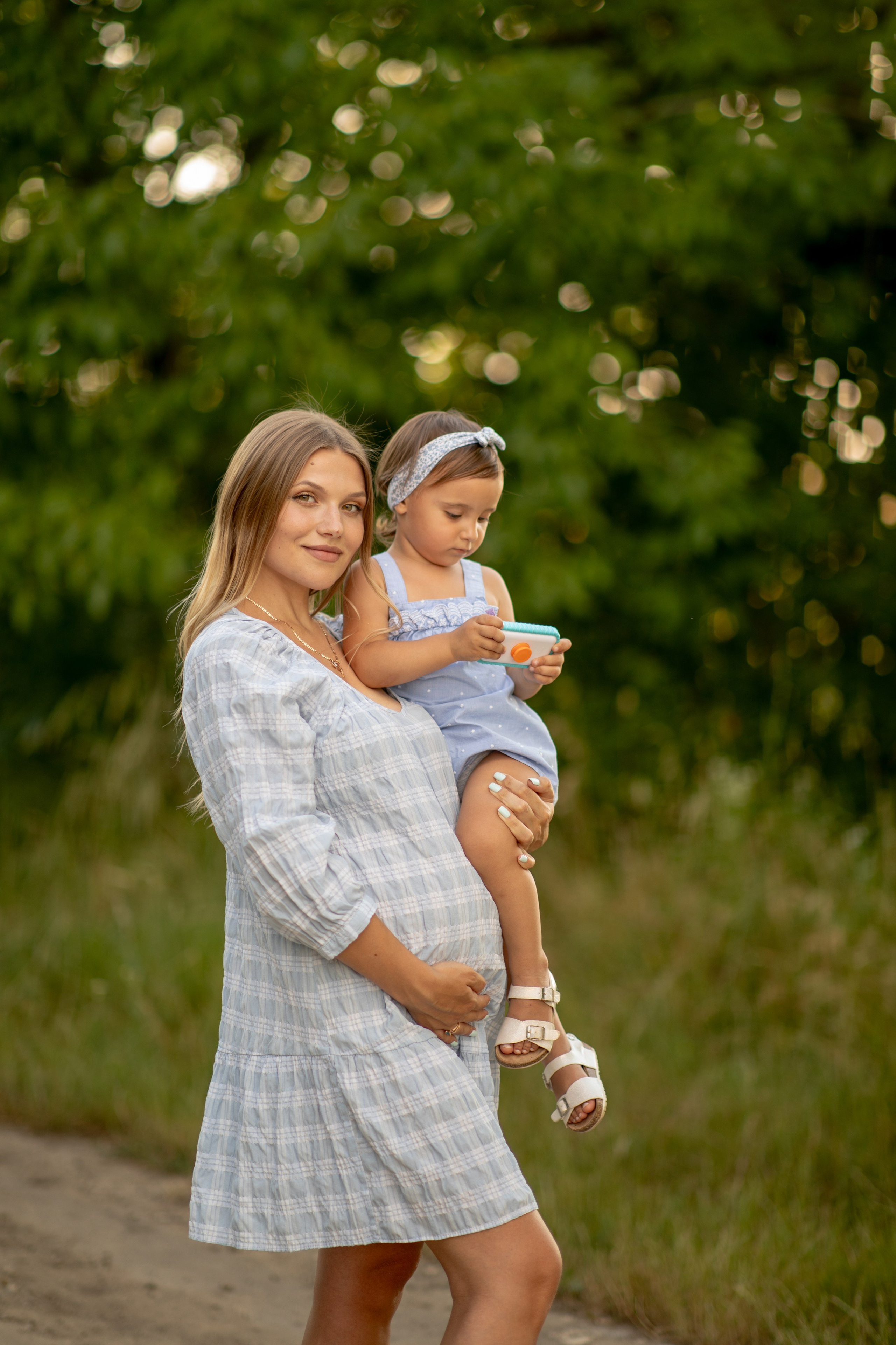 Family photo Maria si Elenica. N.D.photograph - fotograf de familie și portrete în Republica Moldova