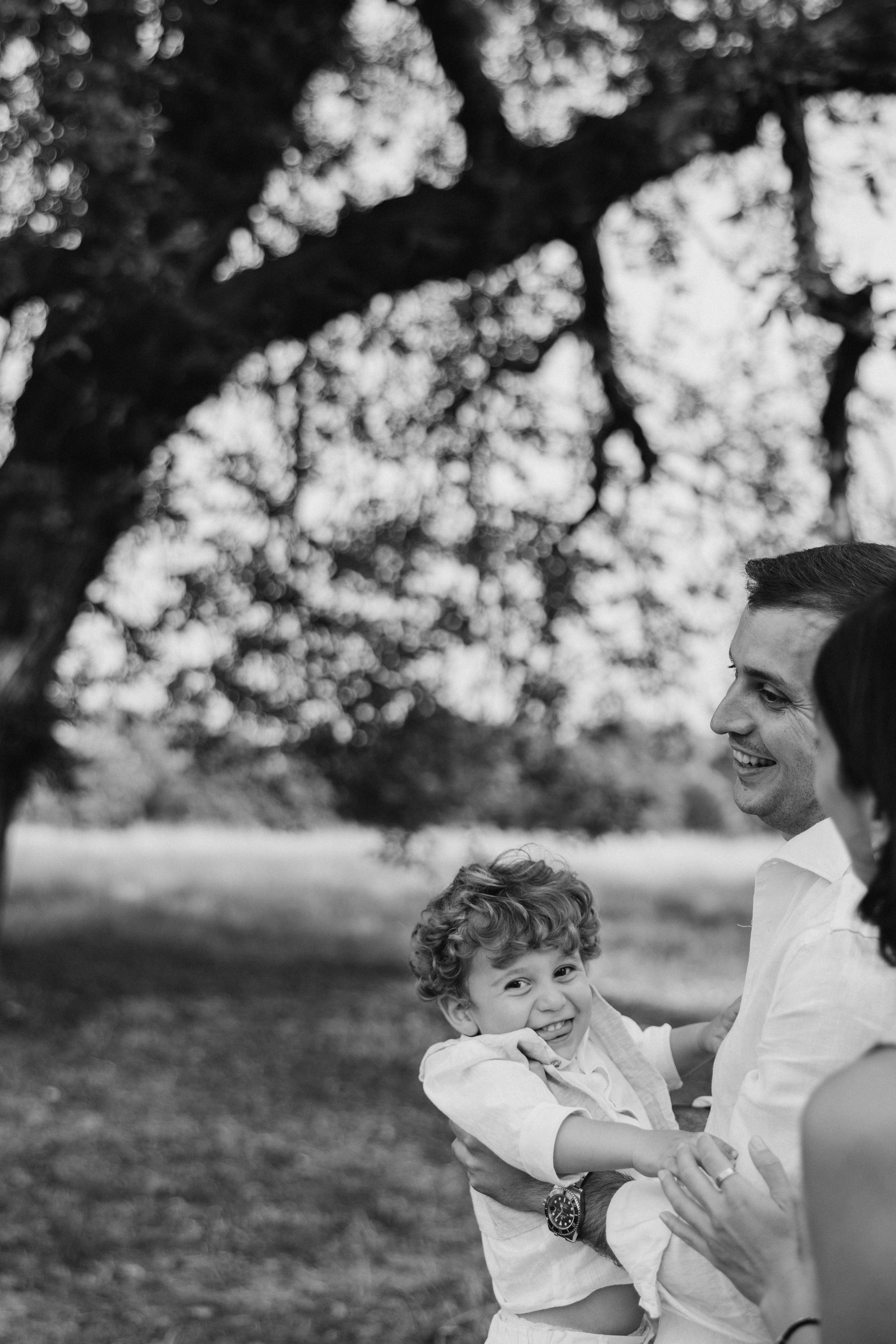 Valerik with parents (Hyde park). Anastasia Klink, Photographer in London