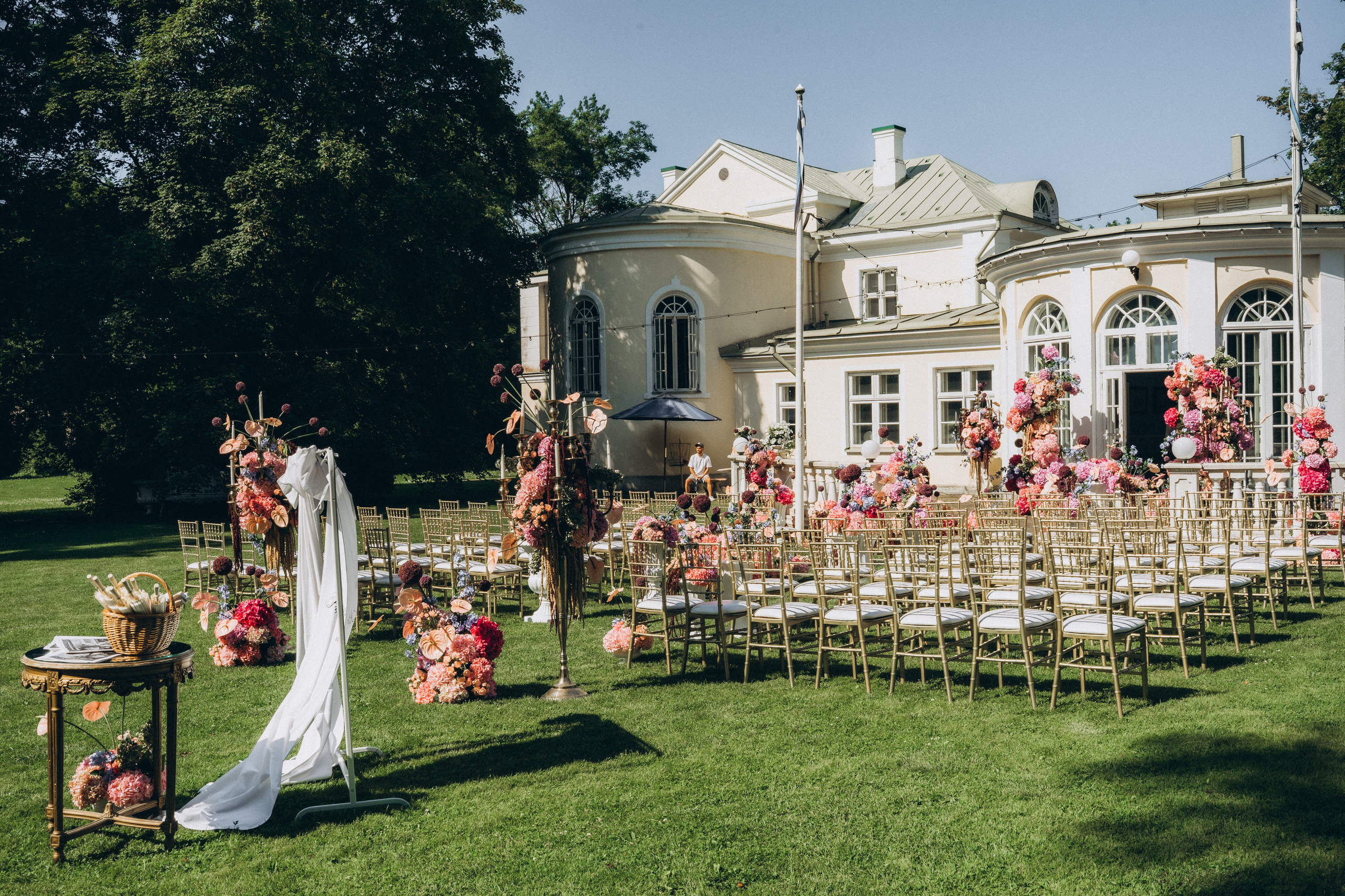 D&S. Victoria Olonen – Cinematic Portrait Artist | Helsinki & Europe