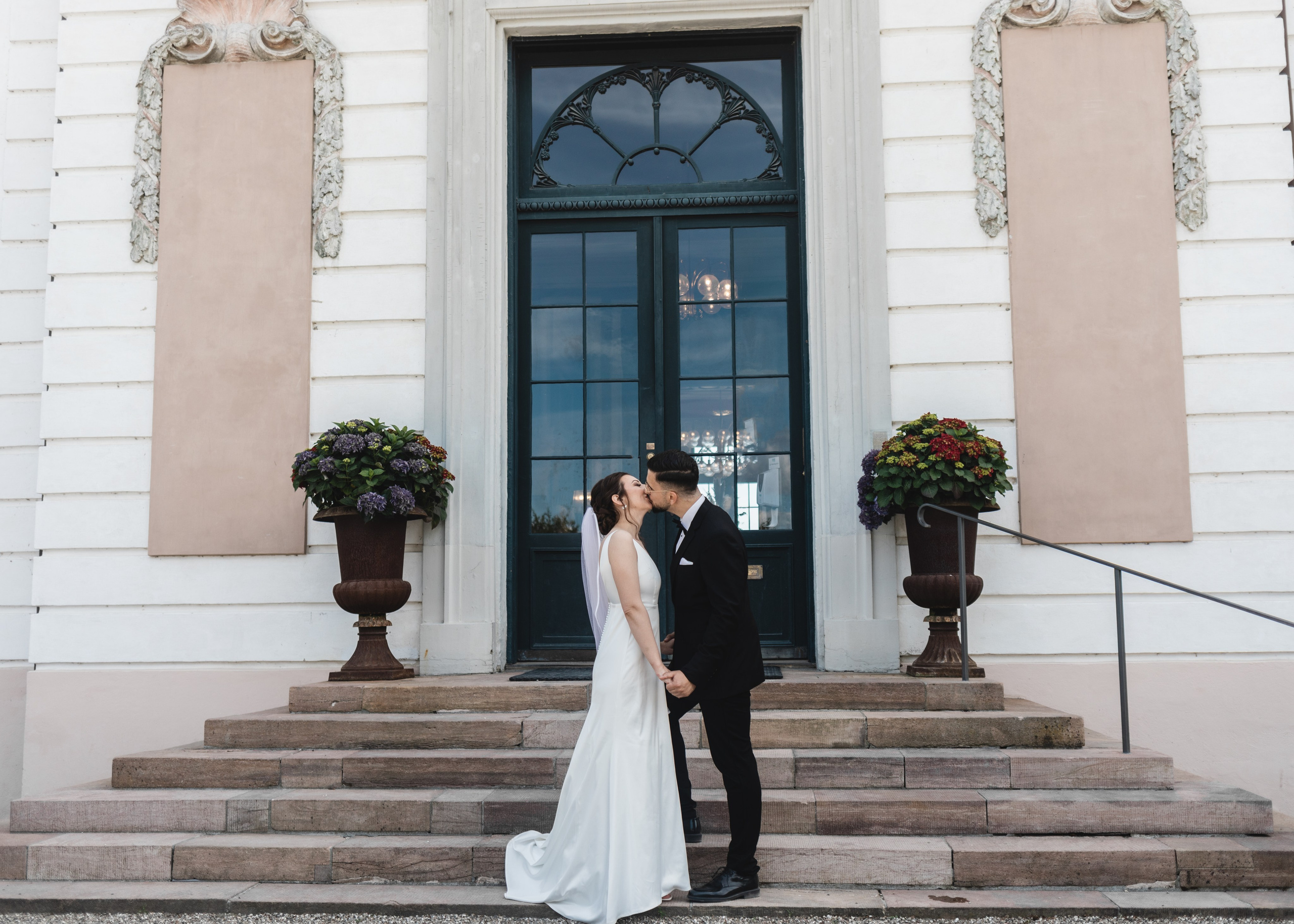 Vida | Martin. Professional wedding photographer in Copenhagen, Denmark — Julia Byron