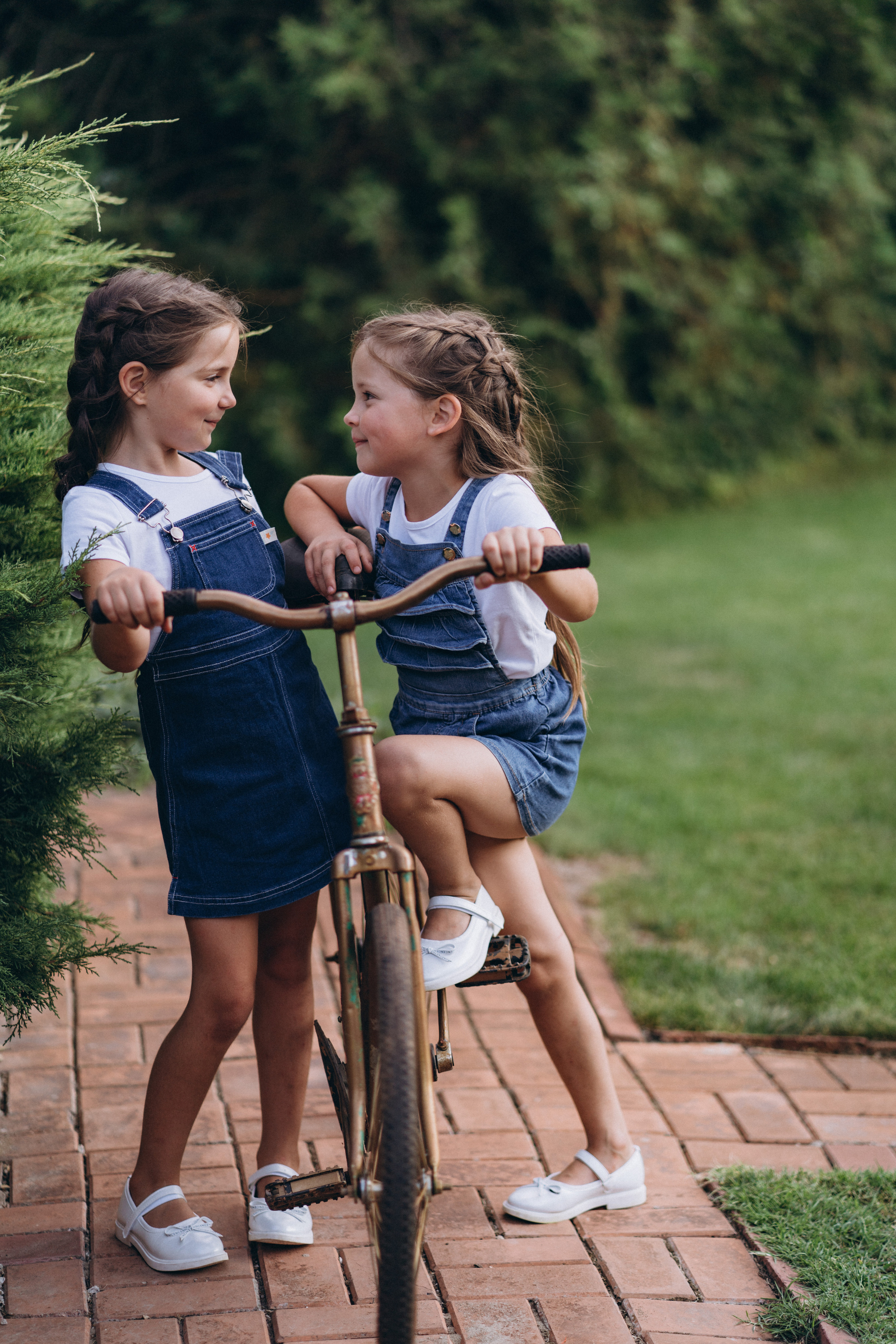 Family photoshoot. Wedding and family photographer Ireland