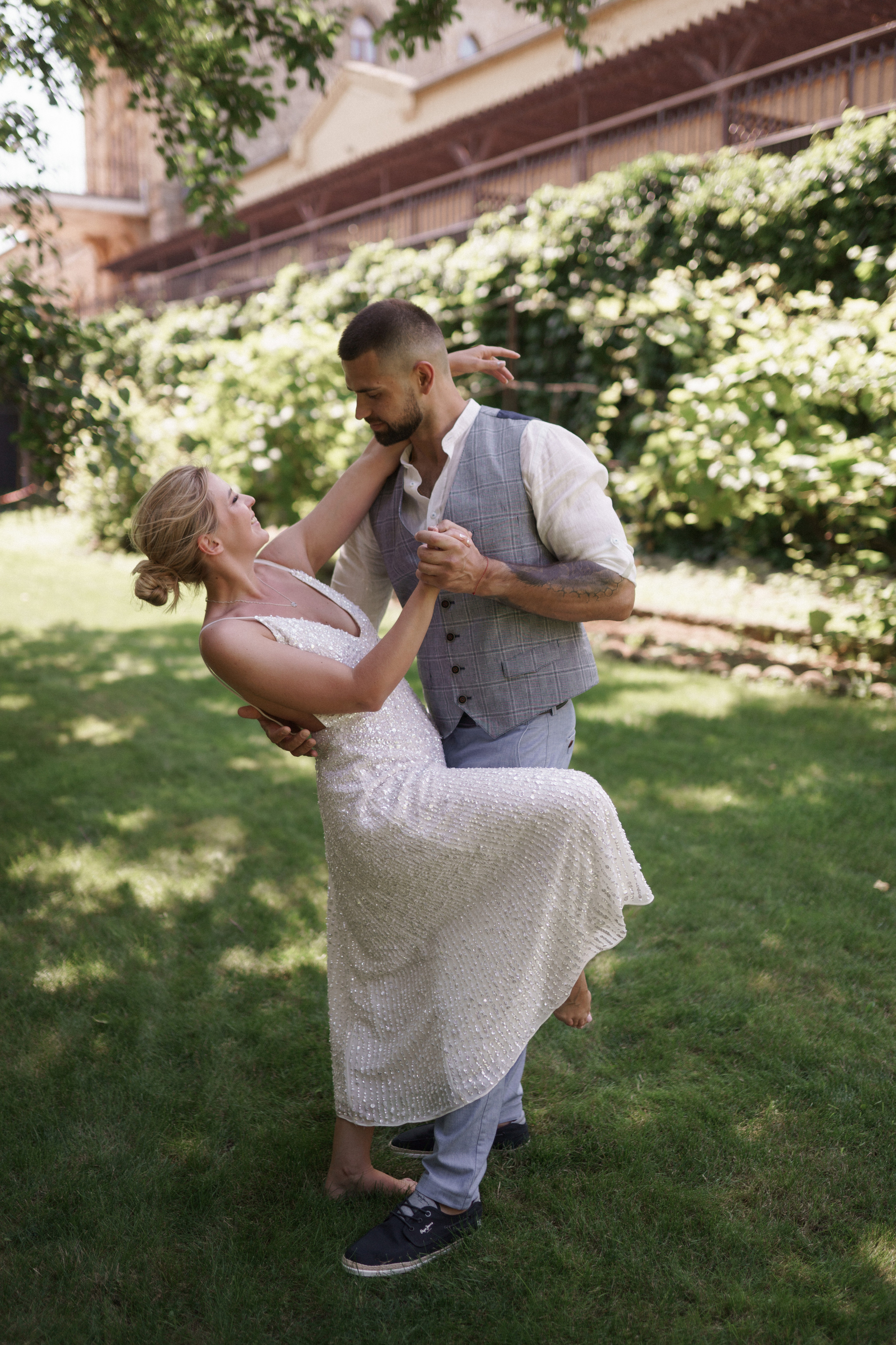 Alex & Julia. Wedding and family photographer Ireland