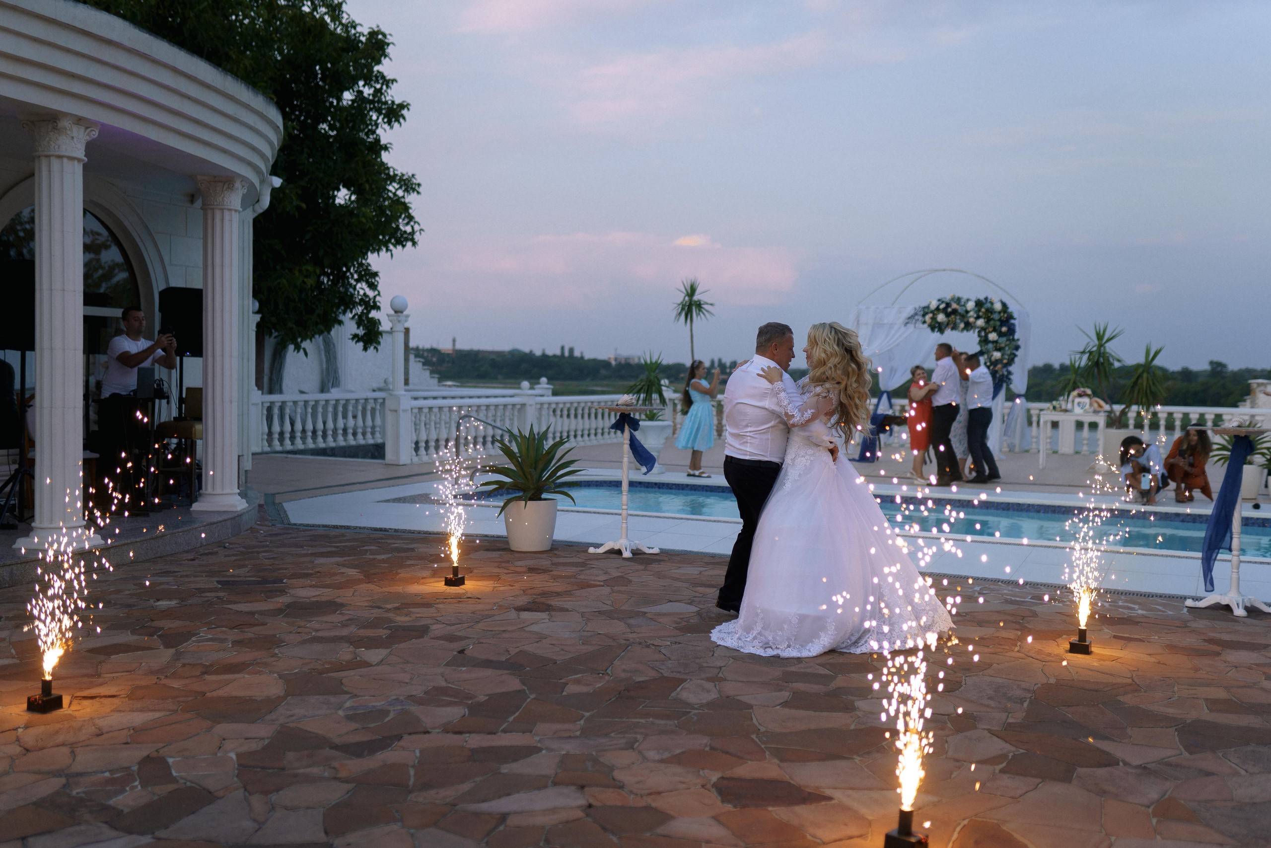 Julia & Igor. Wedding and family photographer Ireland