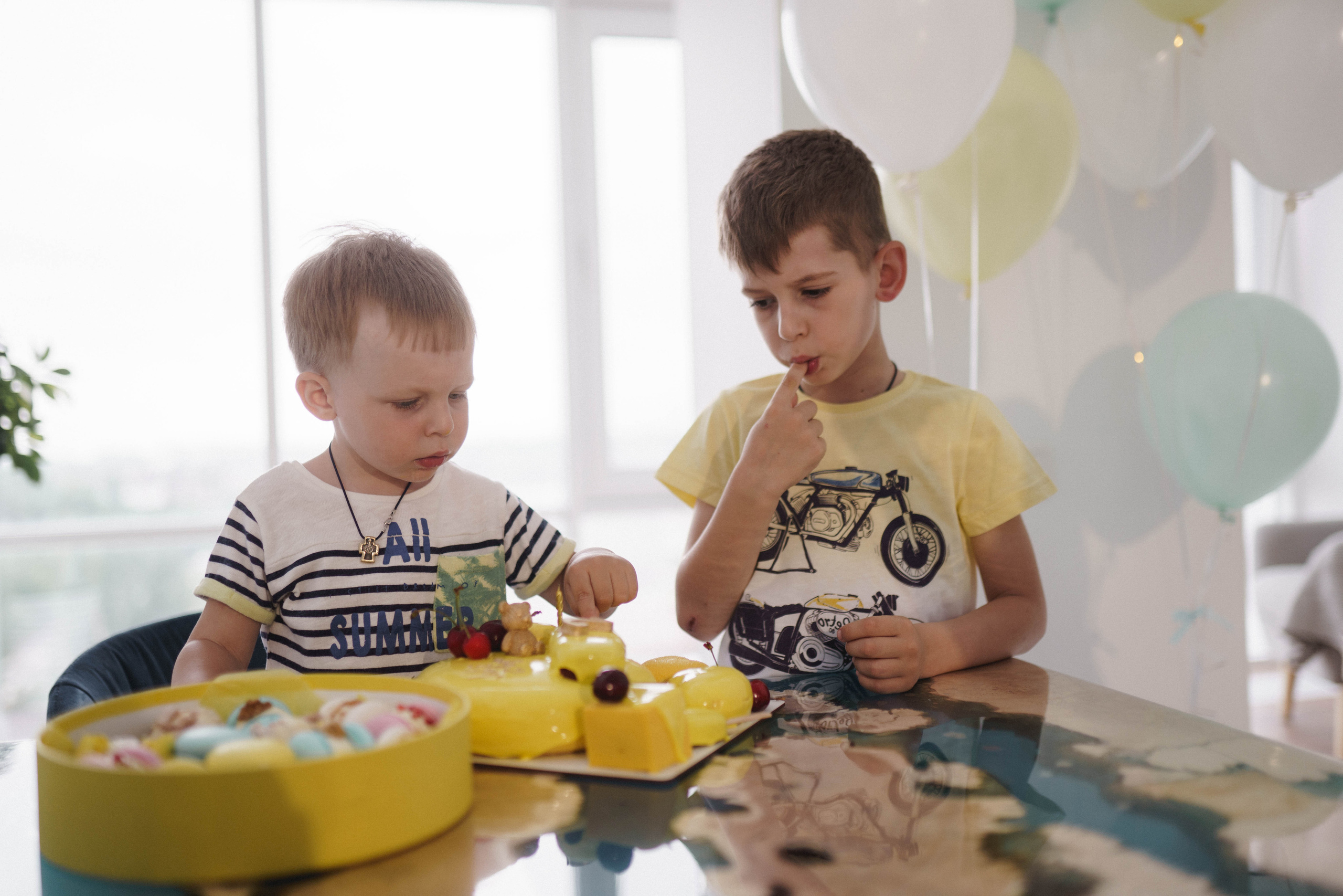 Family photoshoot. Wedding and family photographer Ireland