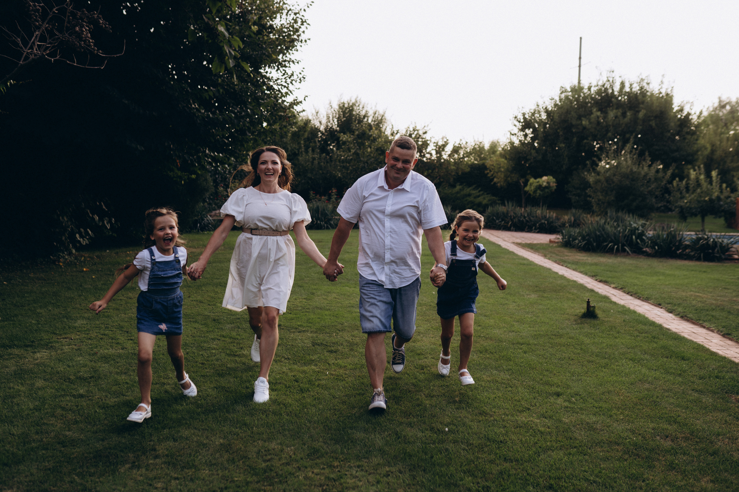 Family photoshoot. Wedding and family photographer Ireland