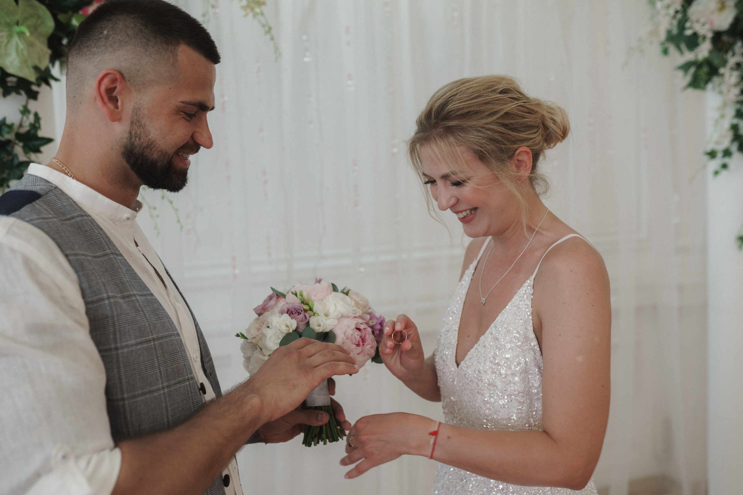 Alex & Julia. Wedding and family photographer Ireland