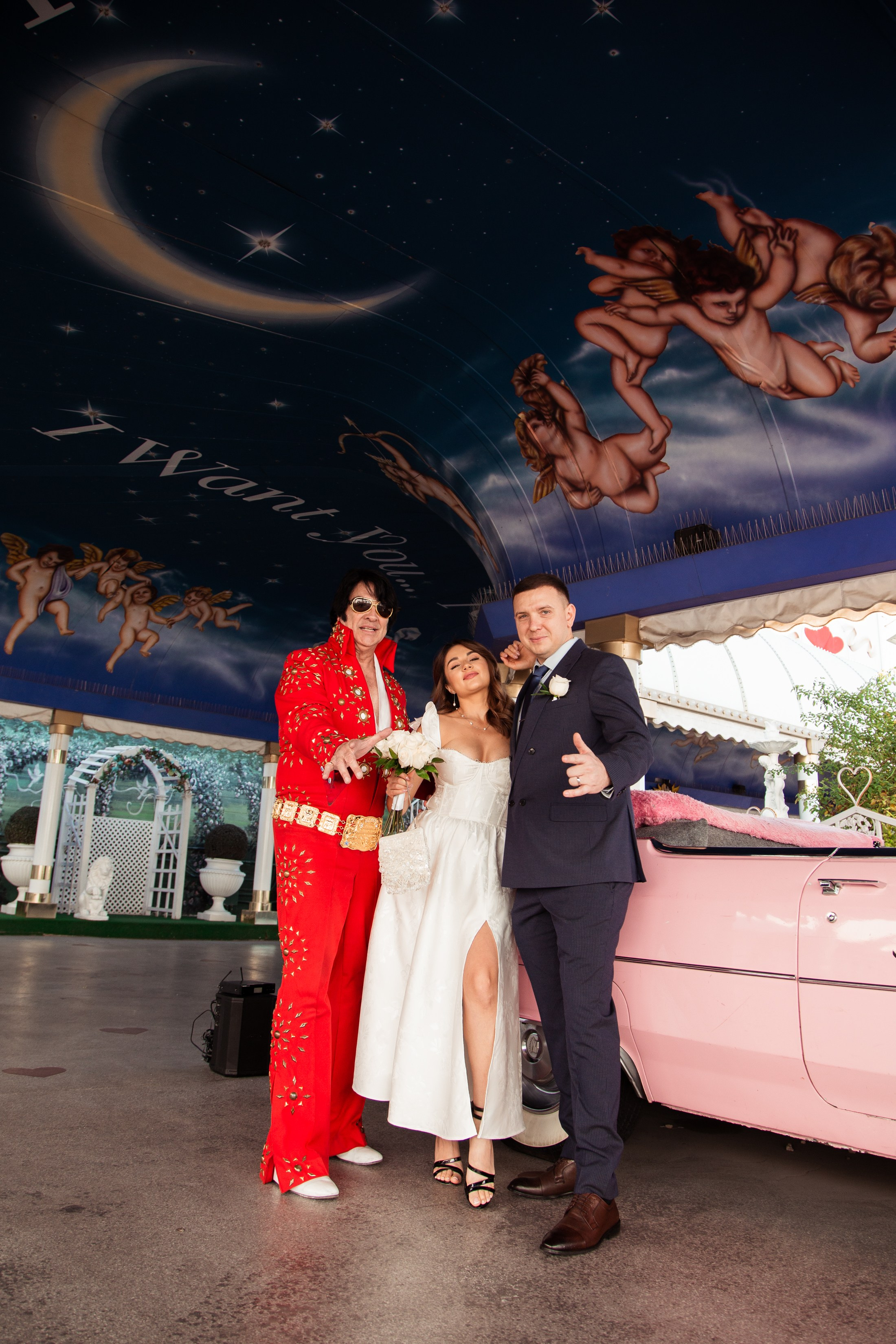 A&R. Wedding & elopement photographer Viktoriya Kravtsov. Las Vegas