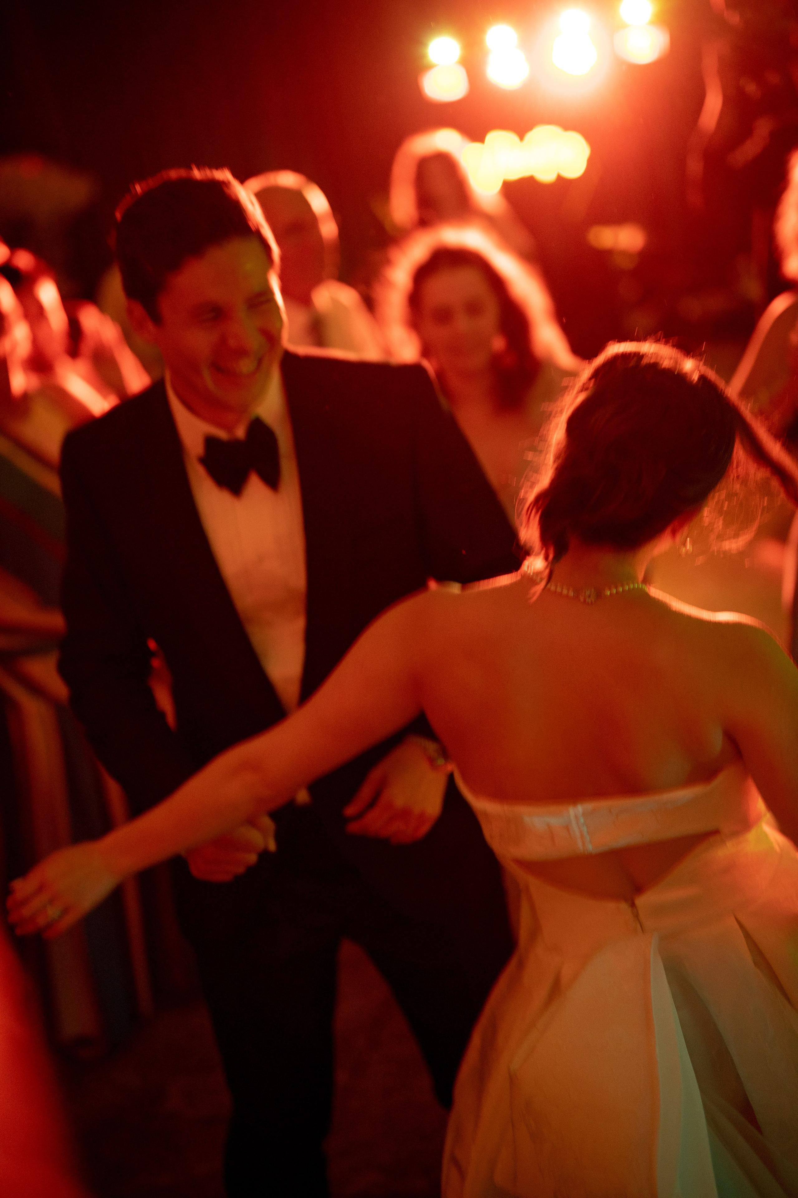 André and Gabrielle | A Timeless Garden Wedding at the Aqueduct